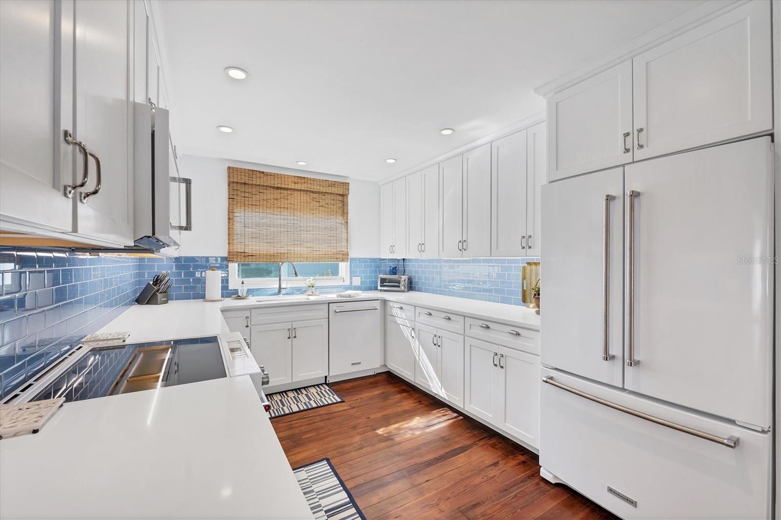 Image 13 of 38 For 380 Tarpon Avenue