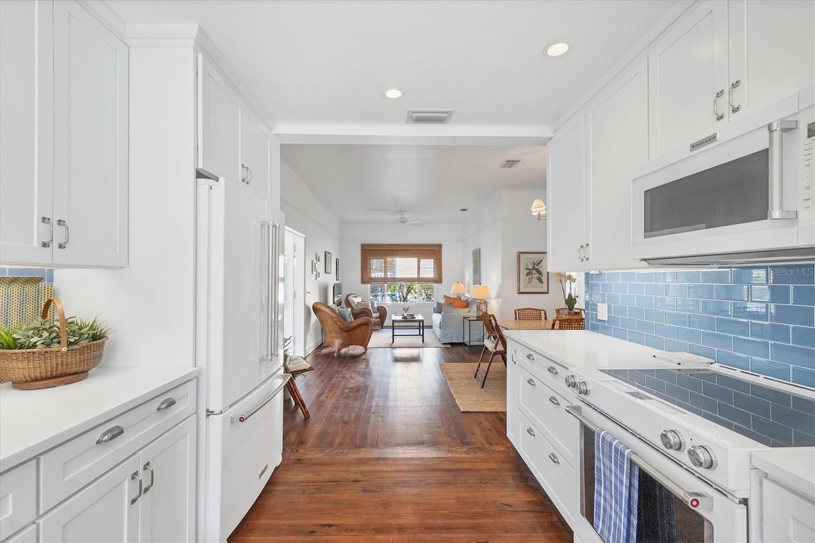 Image 15 of 38 For 380 Tarpon Avenue