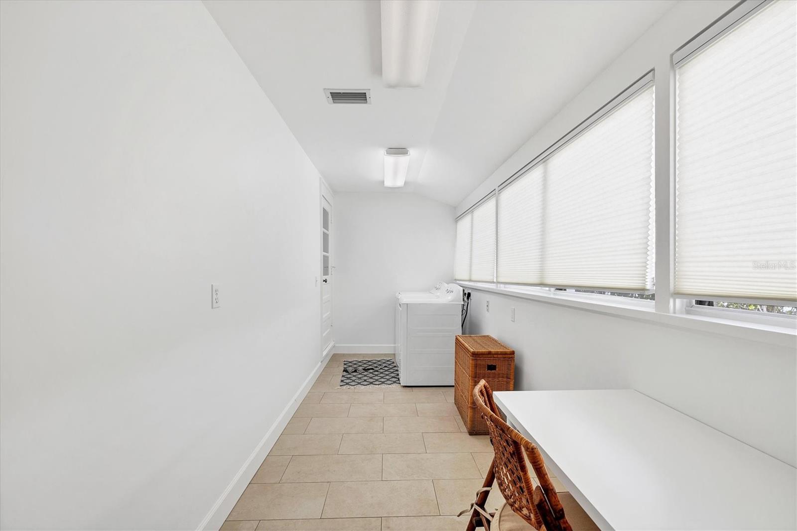 Image 30 of 38 For 380 Tarpon Avenue