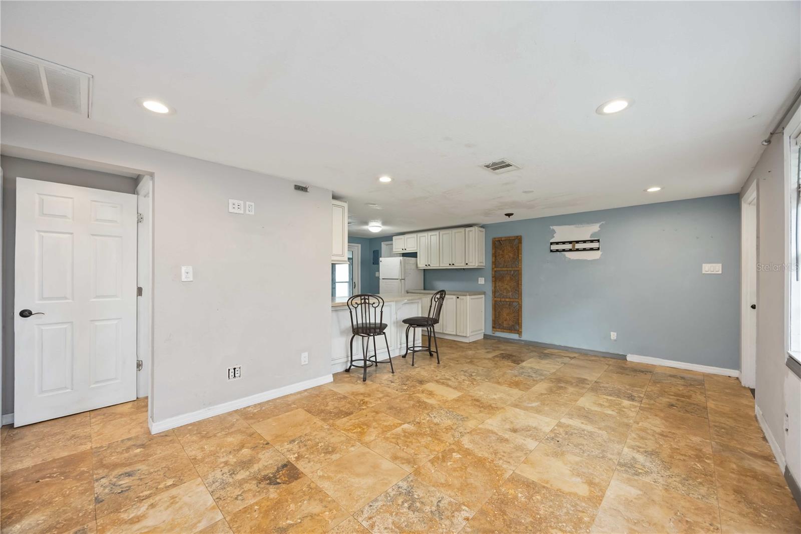 Image 10 of 33 For 2032 Pennsylvania Avenue