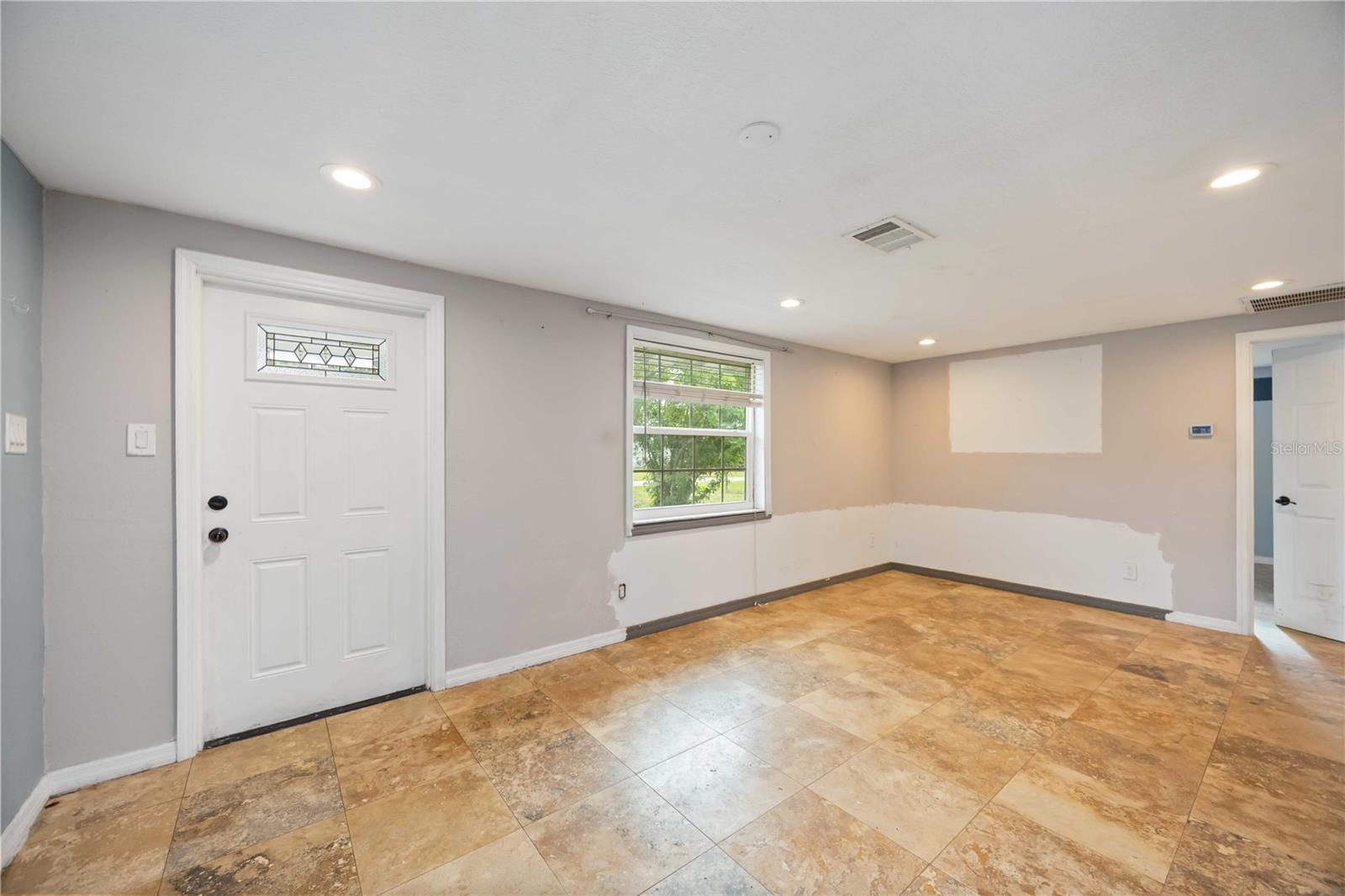 Image 12 of 33 For 2032 Pennsylvania Avenue