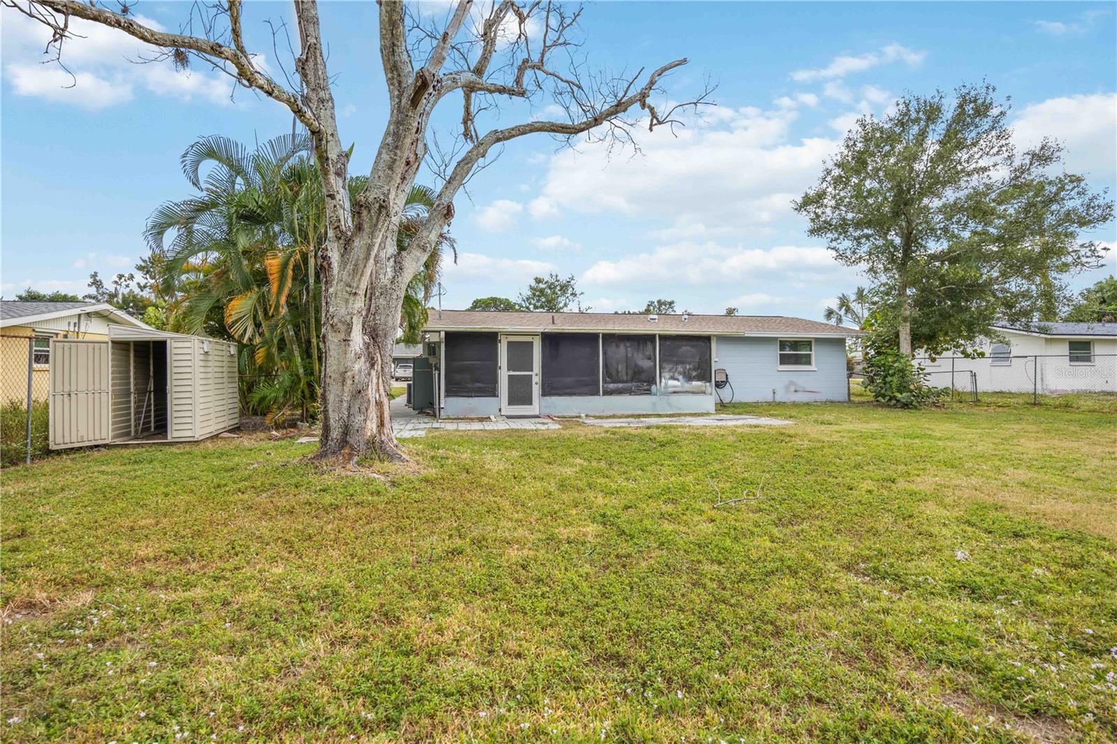 Image 26 of 33 For 2032 Pennsylvania Avenue