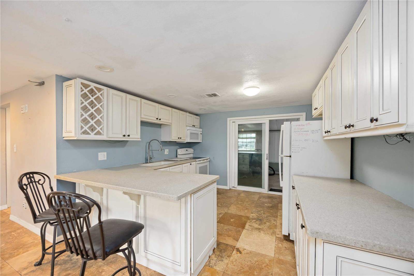 Image 3 of 33 For 2032 Pennsylvania Avenue