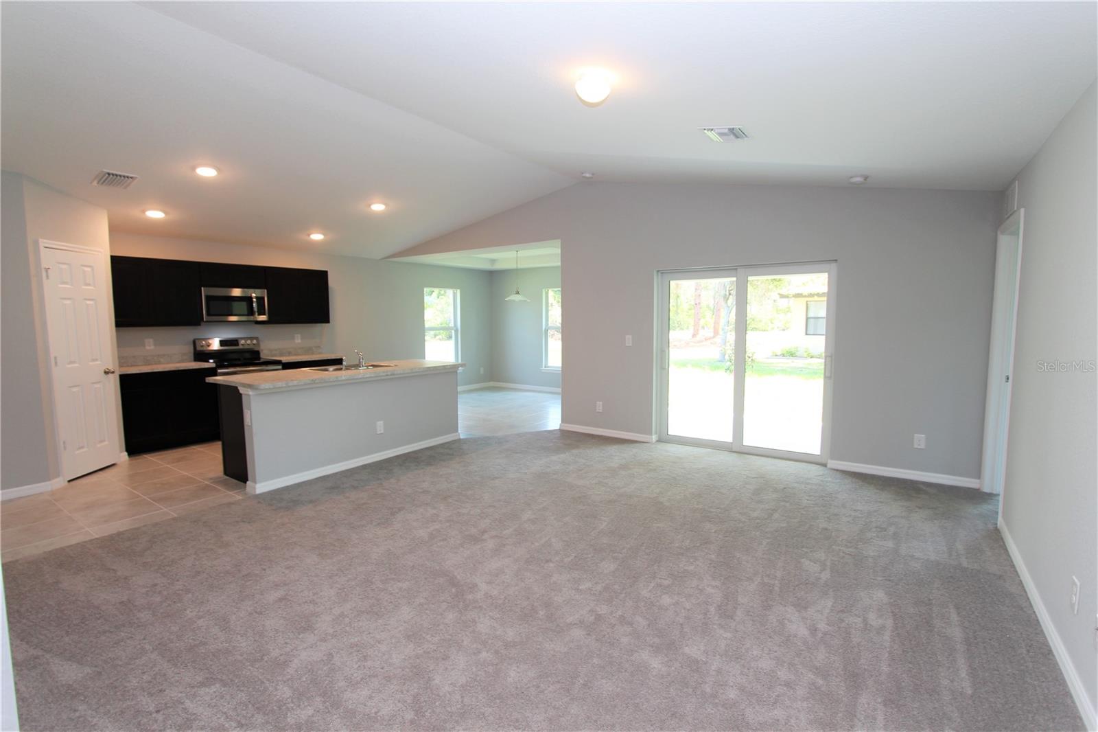 Image 7 of 18 For 154 Australian Drive