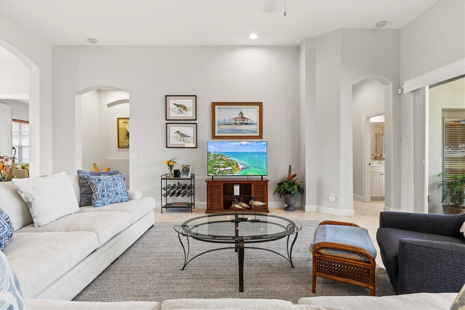 Image 11 of 91 For 14026 Royal Pointe Drive