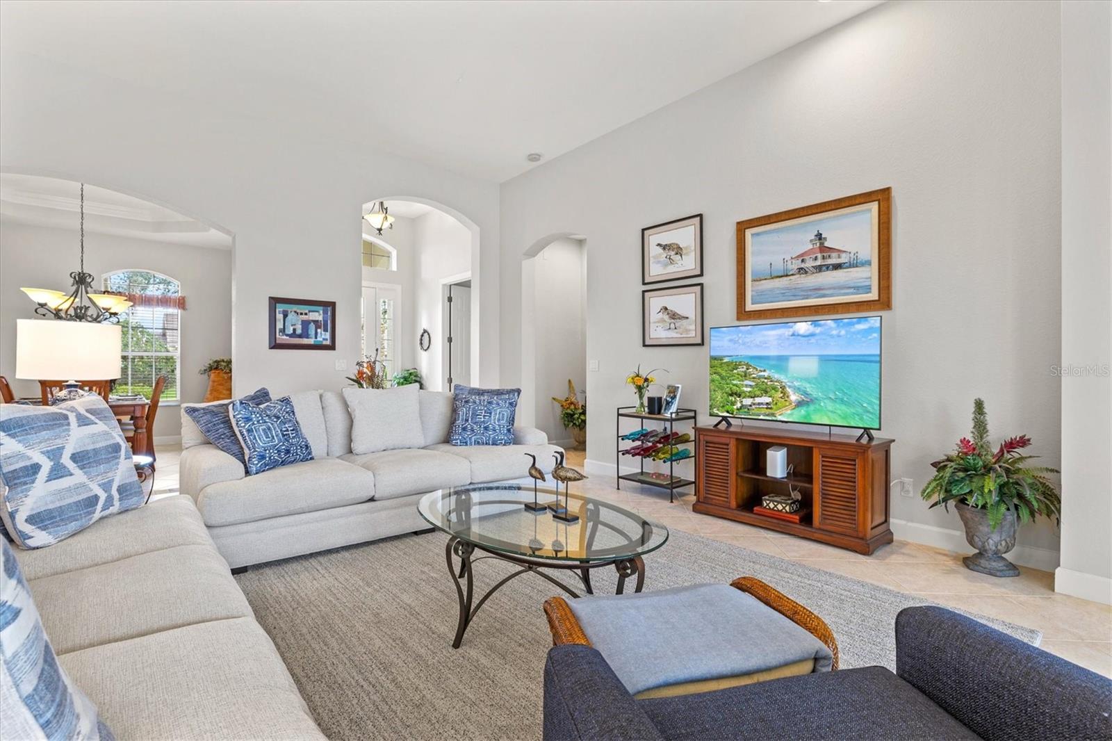 Image 12 of 91 For 14026 Royal Pointe Drive