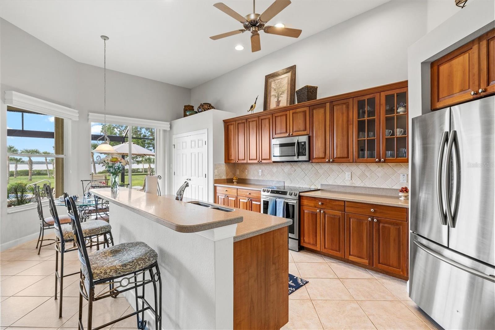 Image 14 of 91 For 14026 Royal Pointe Drive