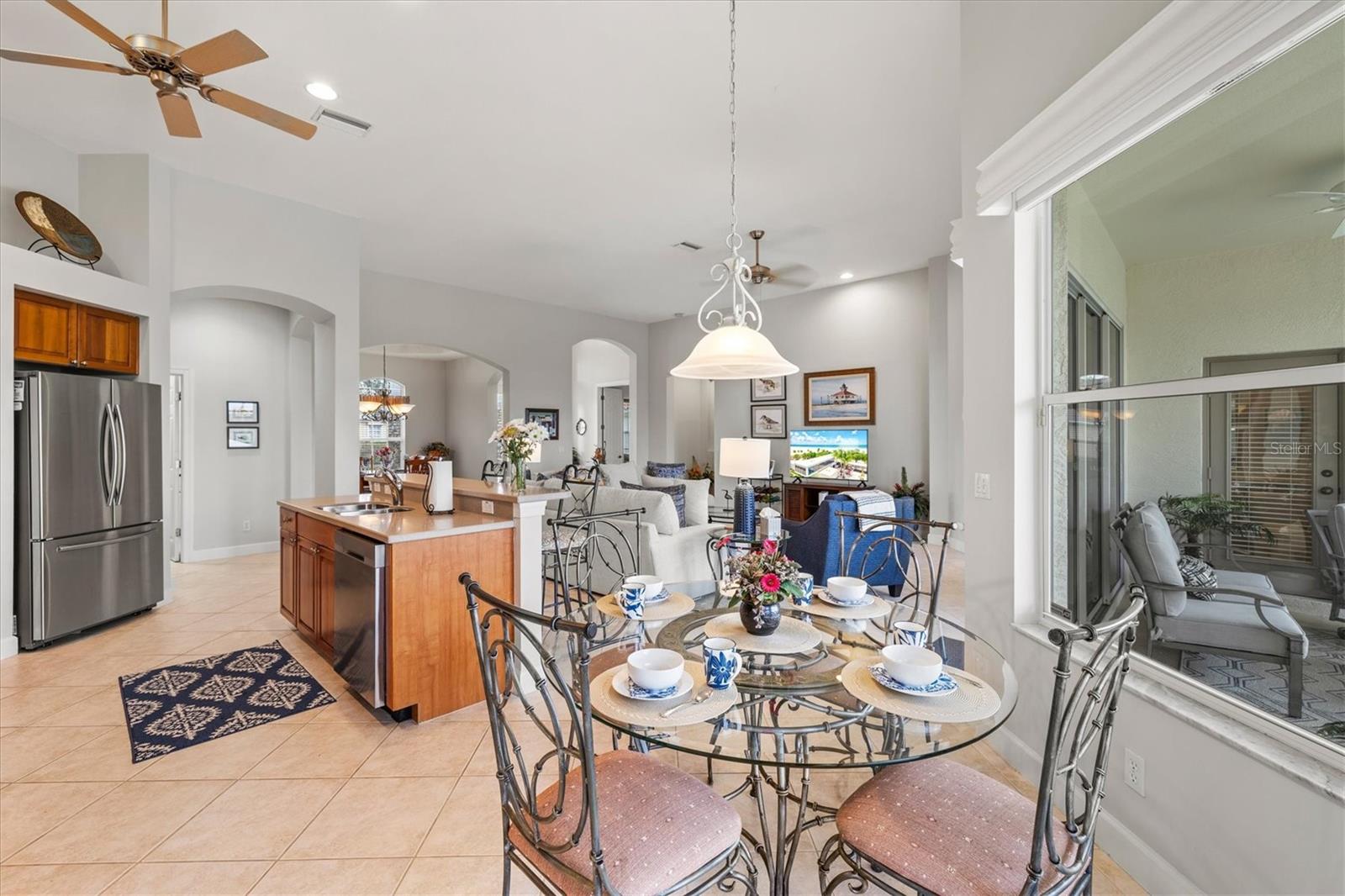 Image 16 of 91 For 14026 Royal Pointe Drive