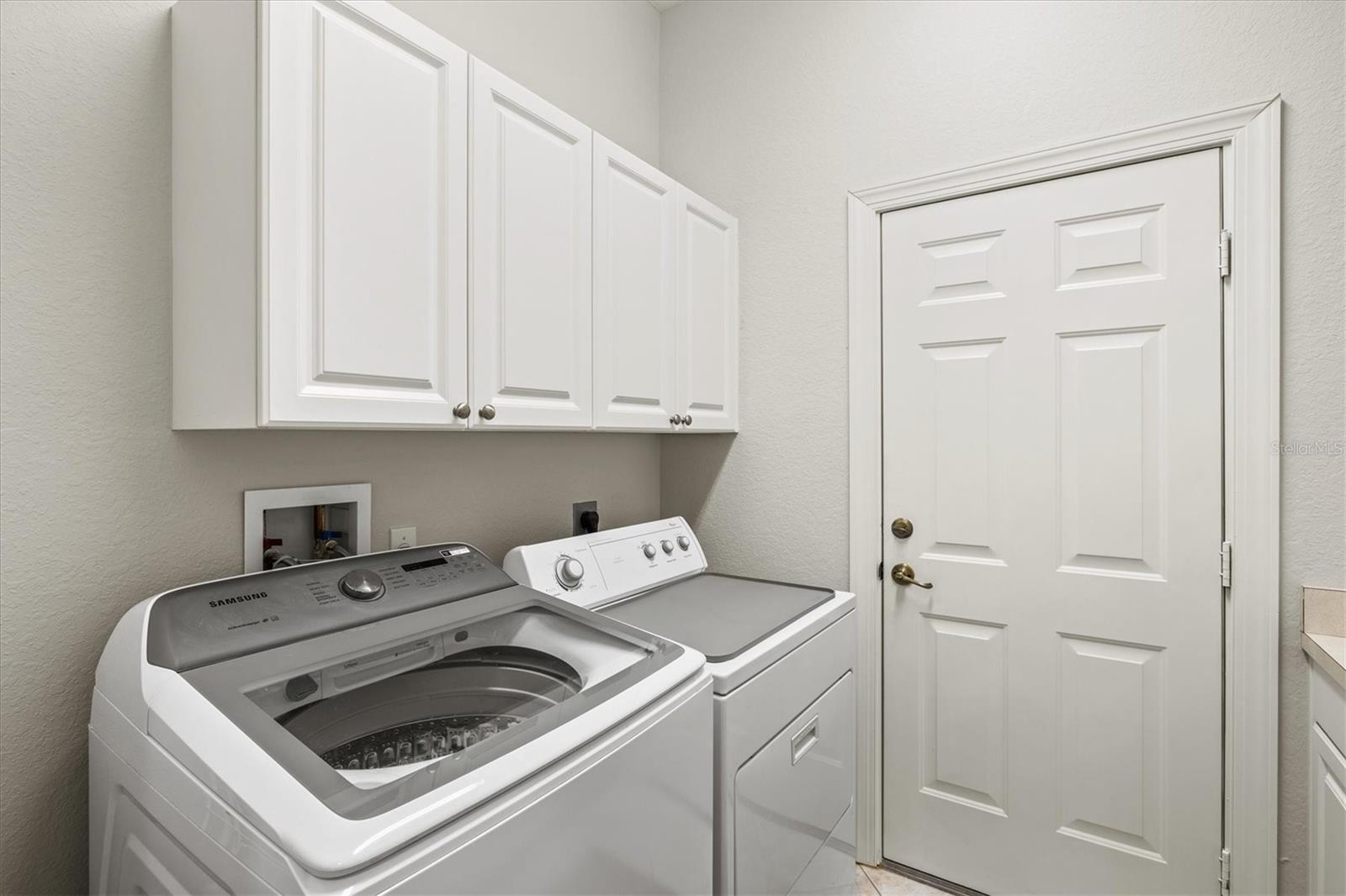 Image 19 of 91 For 14026 Royal Pointe Drive