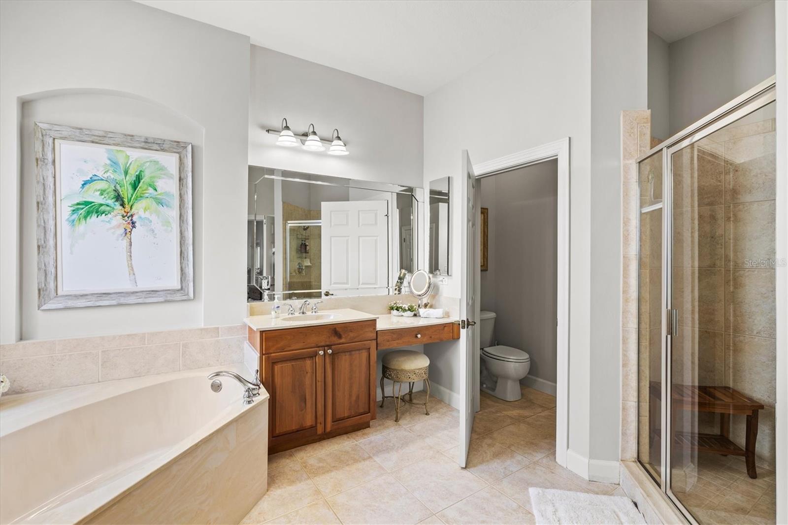 Image 23 of 91 For 14026 Royal Pointe Drive