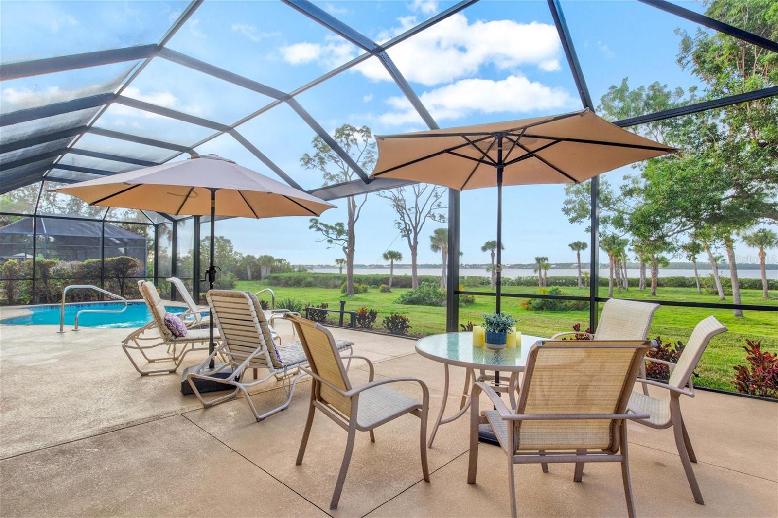 Image 38 of 91 For 14026 Royal Pointe Drive