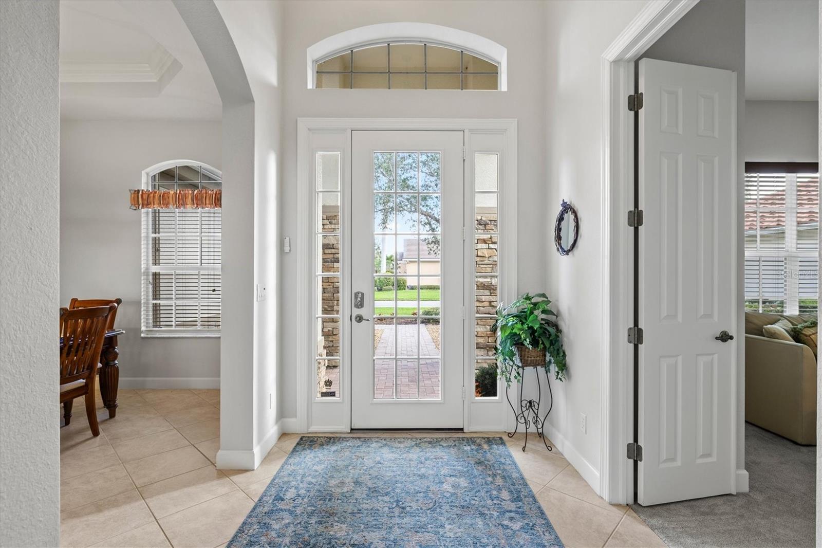 Image 5 of 91 For 14026 Royal Pointe Drive