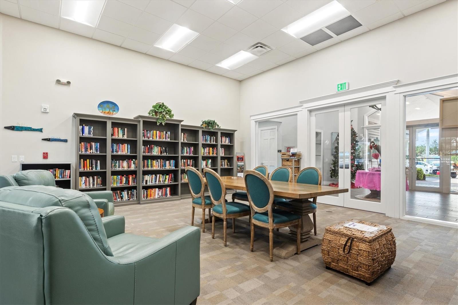 Image 69 of 91 For 14026 Royal Pointe Drive