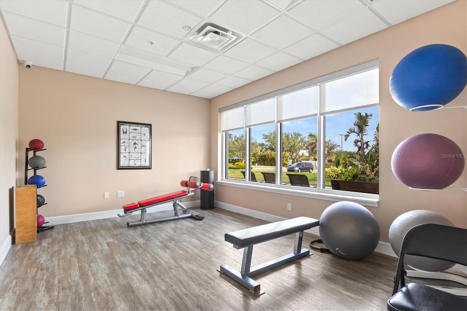 Image 80 of 91 For 14026 Royal Pointe Drive