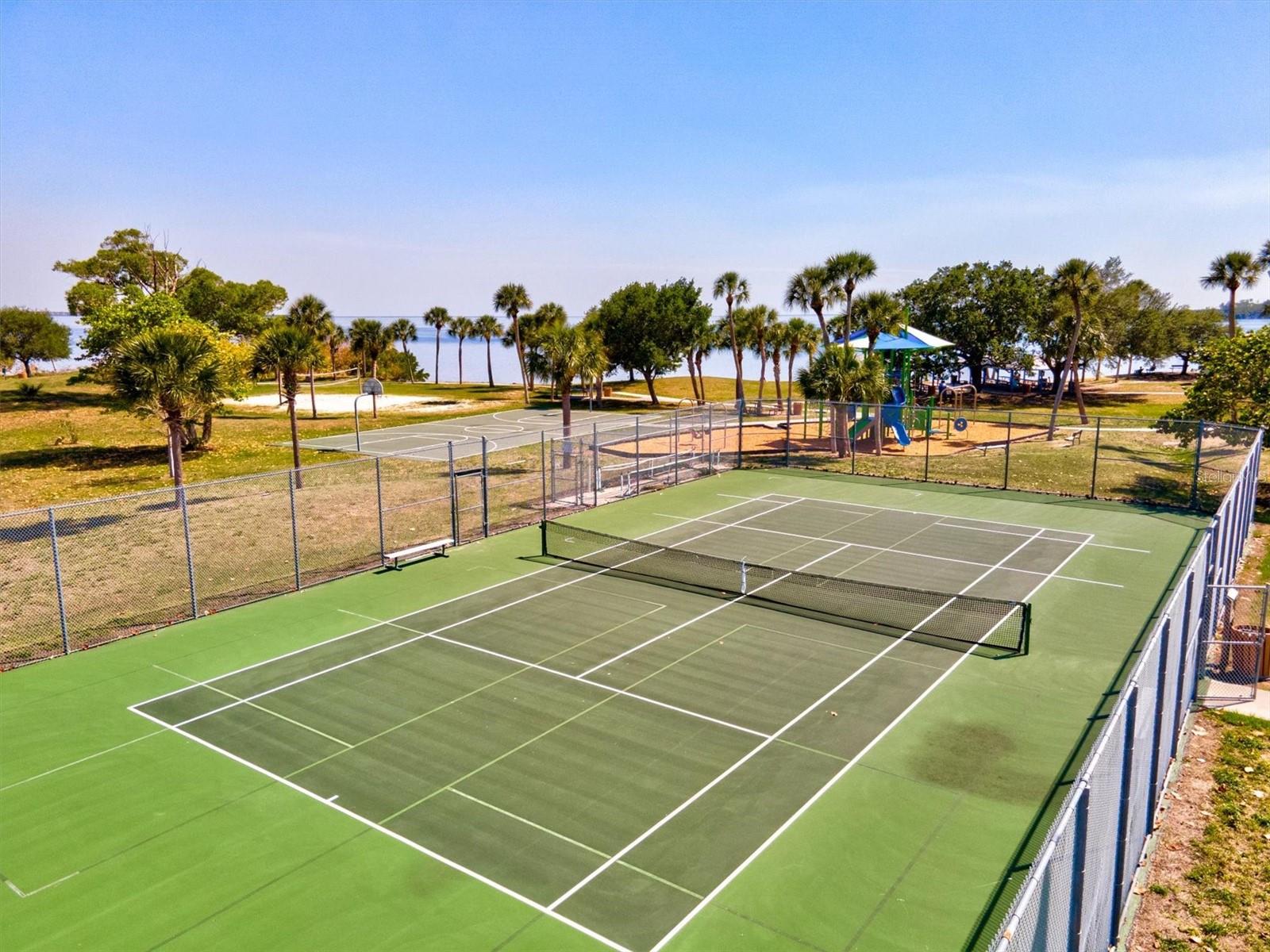 Image 90 of 91 For 14026 Royal Pointe Drive