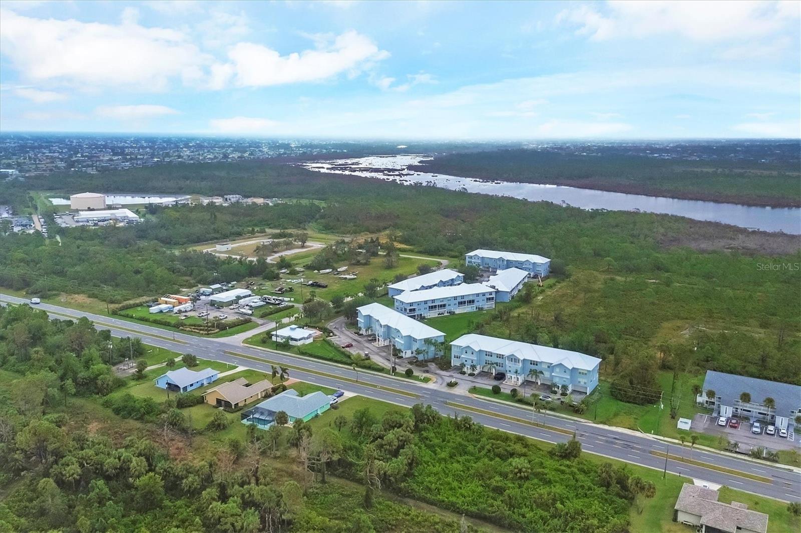 Image 17 of 51 For 3929 Cape Haze Drive 105