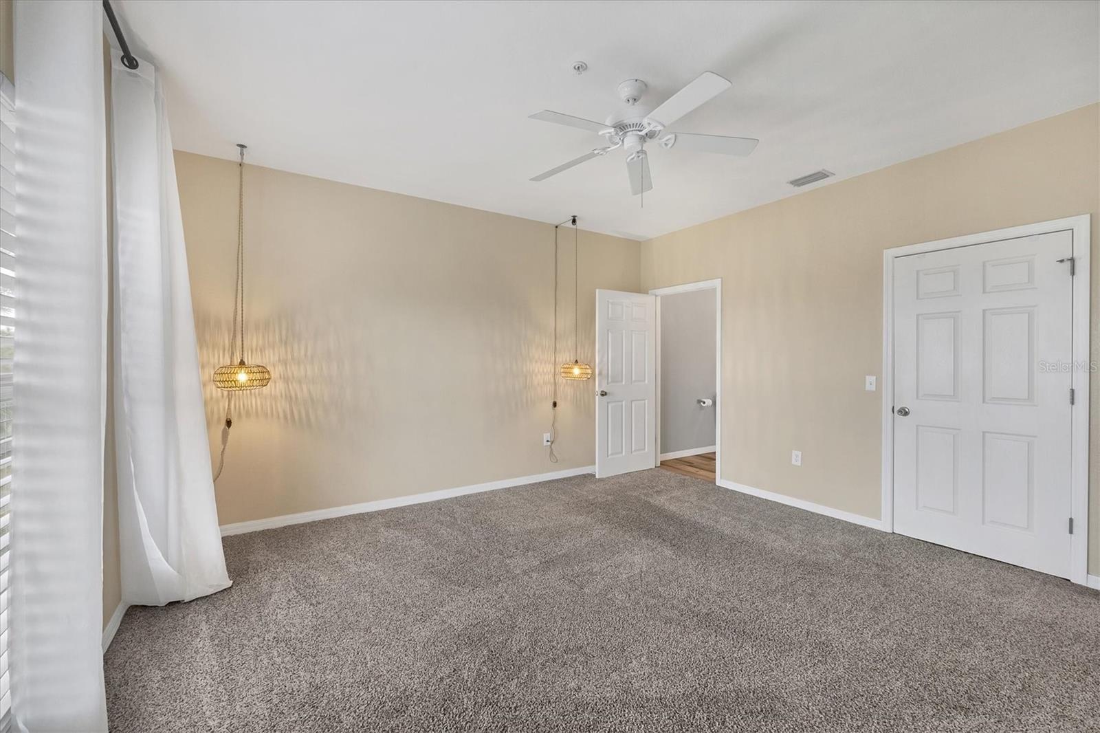 Image 34 of 51 For 3929 Cape Haze Drive 105