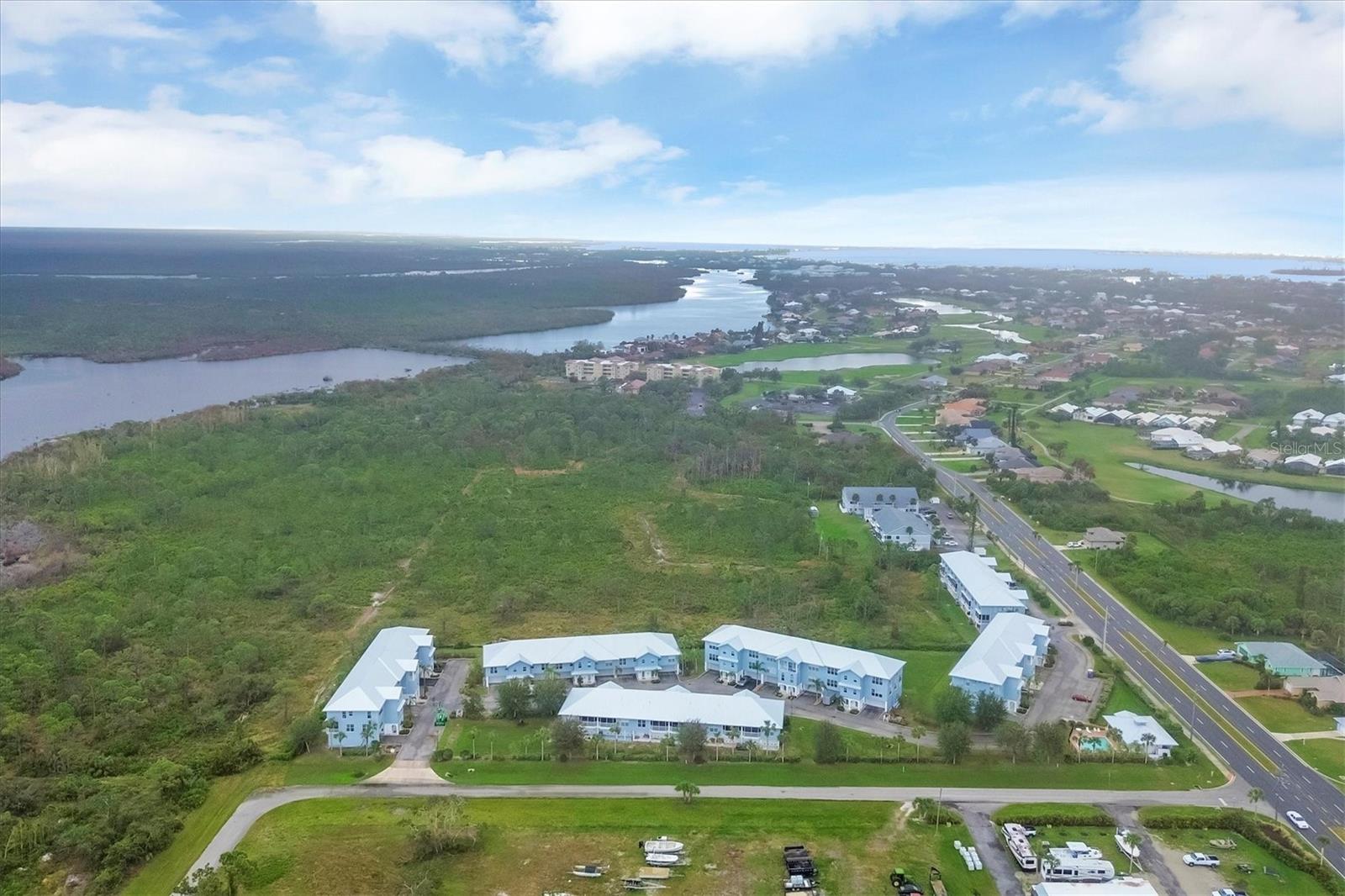 Image 42 of 51 For 3929 Cape Haze Drive 105