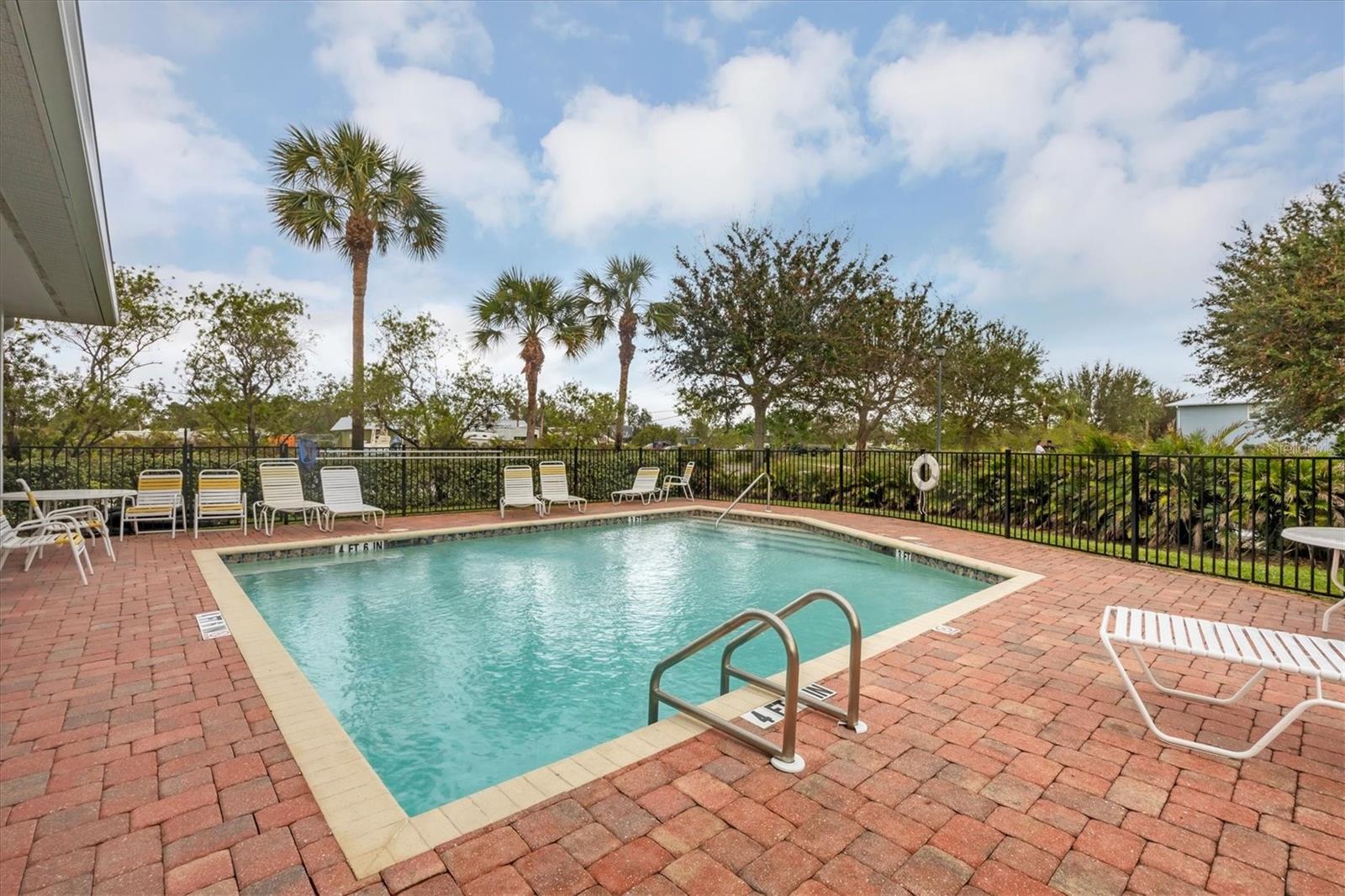 Image 43 of 51 For 3929 Cape Haze Drive 105