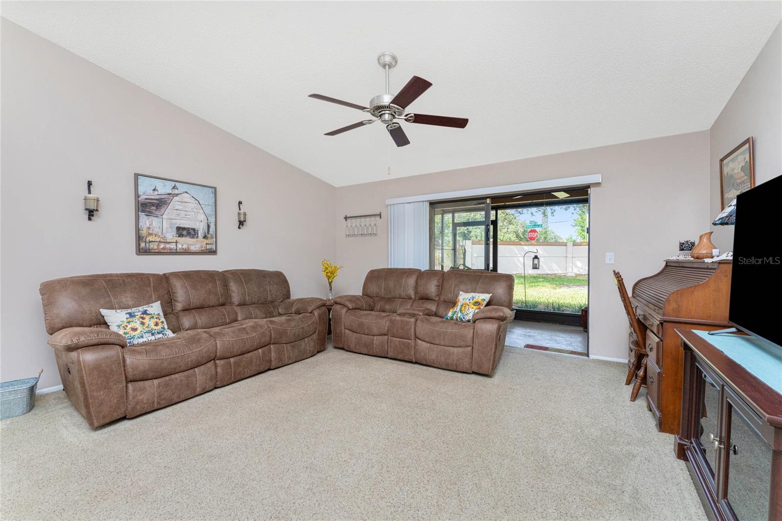 Image 11 of 36 For 1800 Curry Trail 11