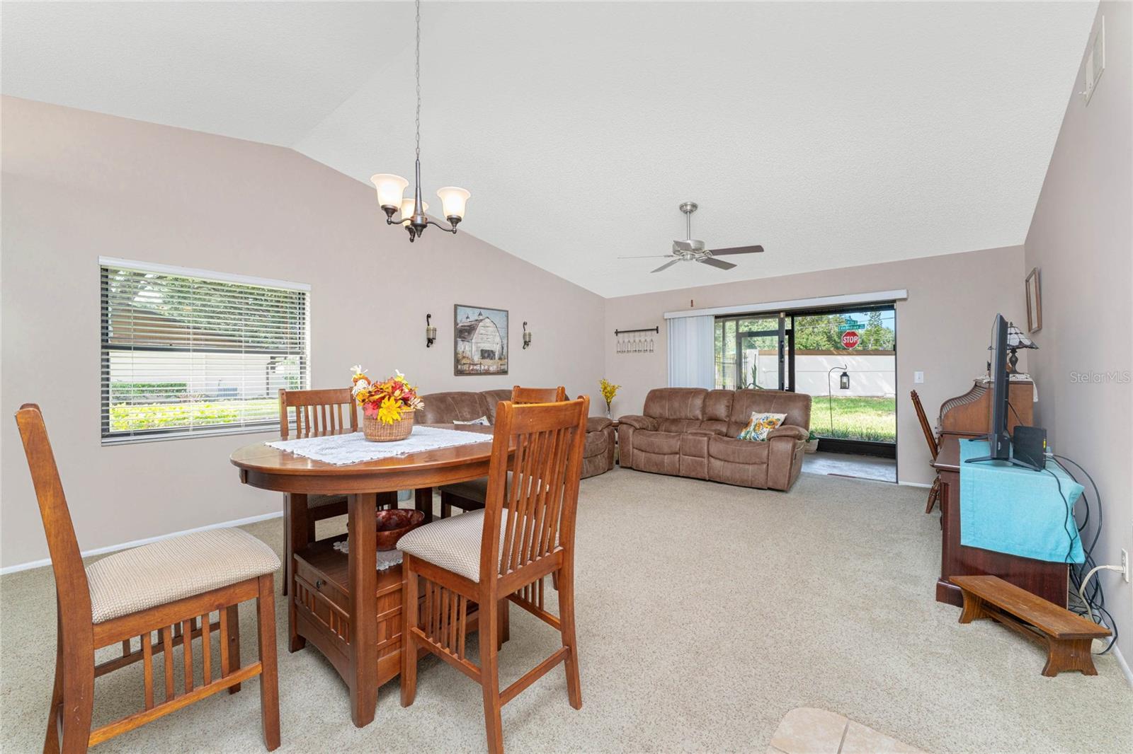 Image 14 of 36 For 1800 Curry Trail 11