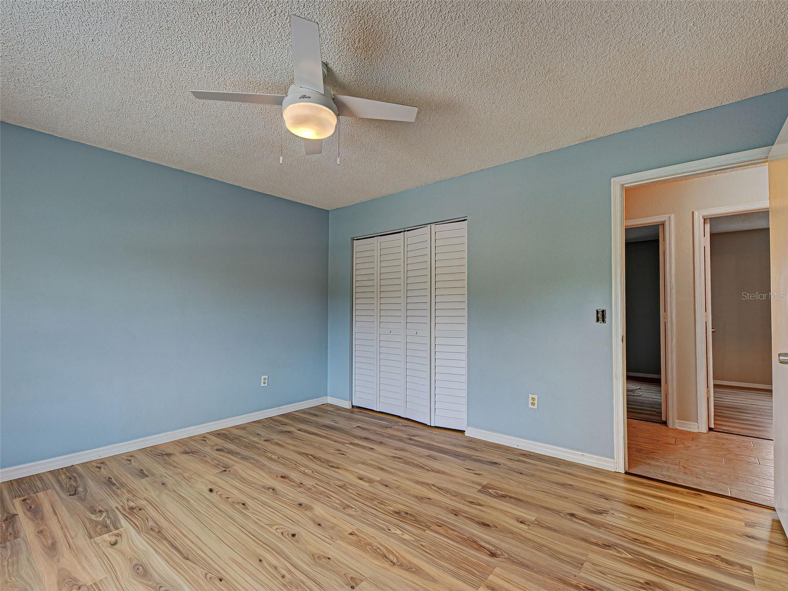 Image 14 of 32 For 13498 Darnell Avenue