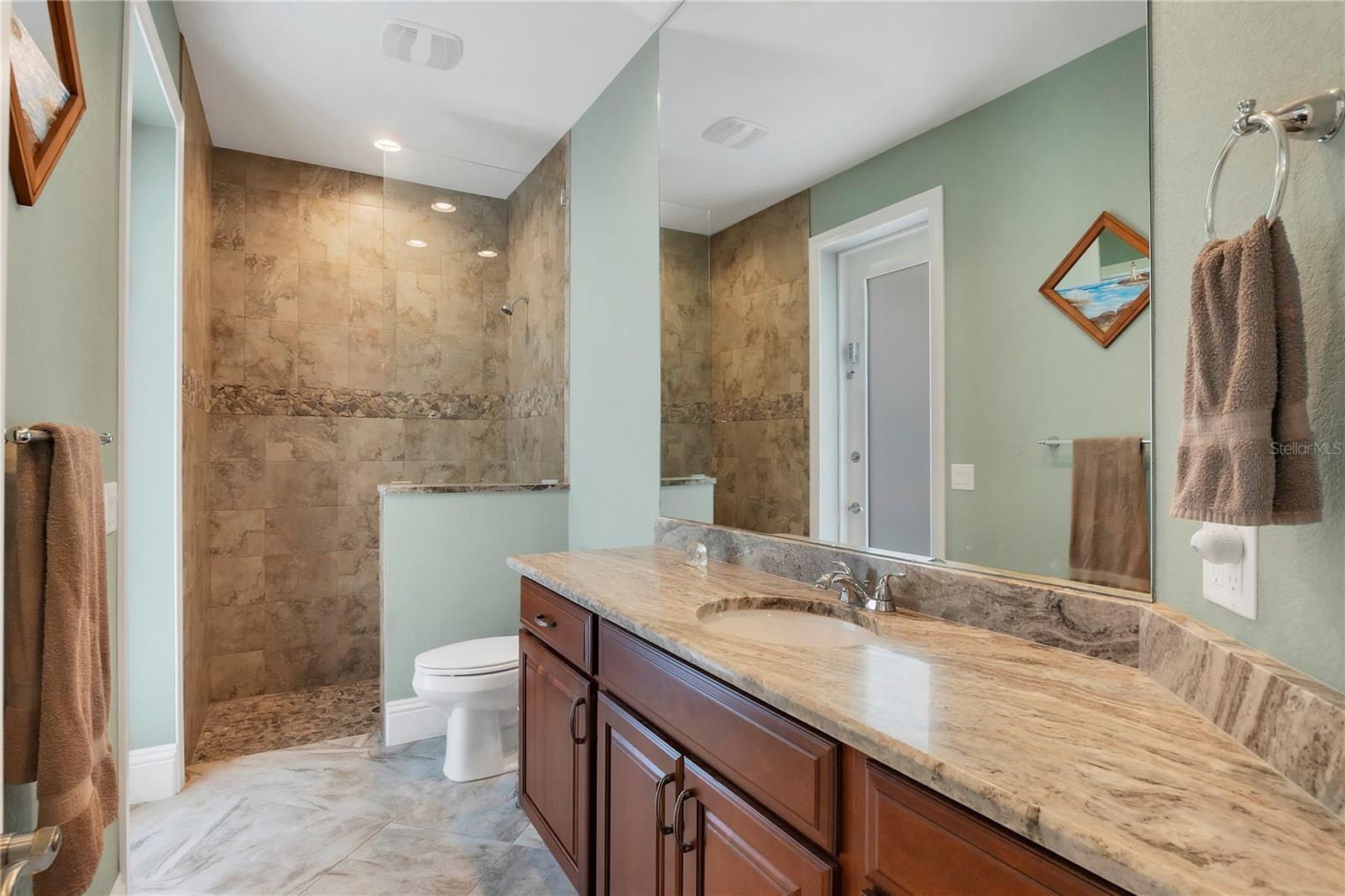 Image 16 of 30 For 10451 Hatchett Circle