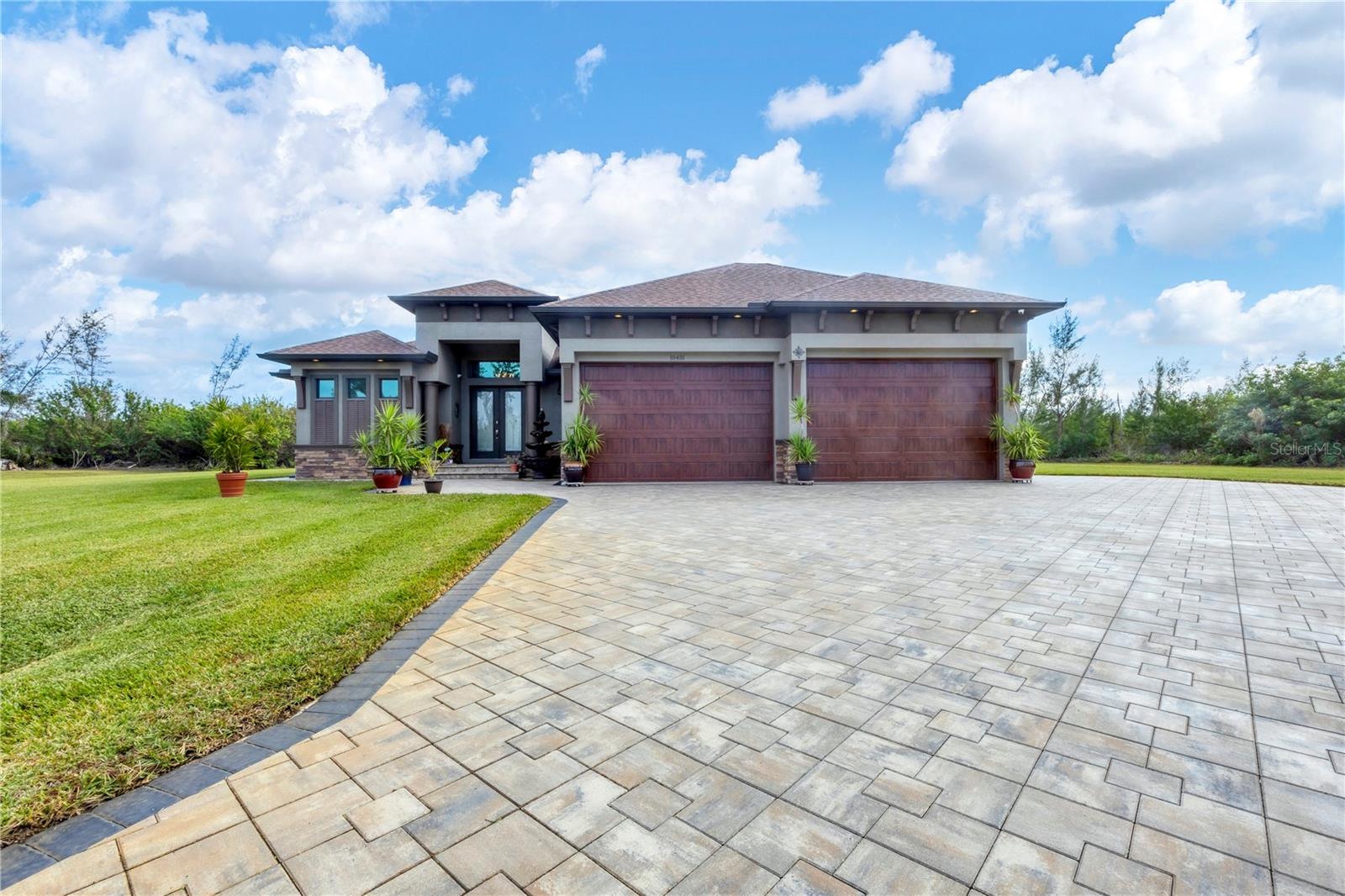 Image 2 of 30 For 10451 Hatchett Circle