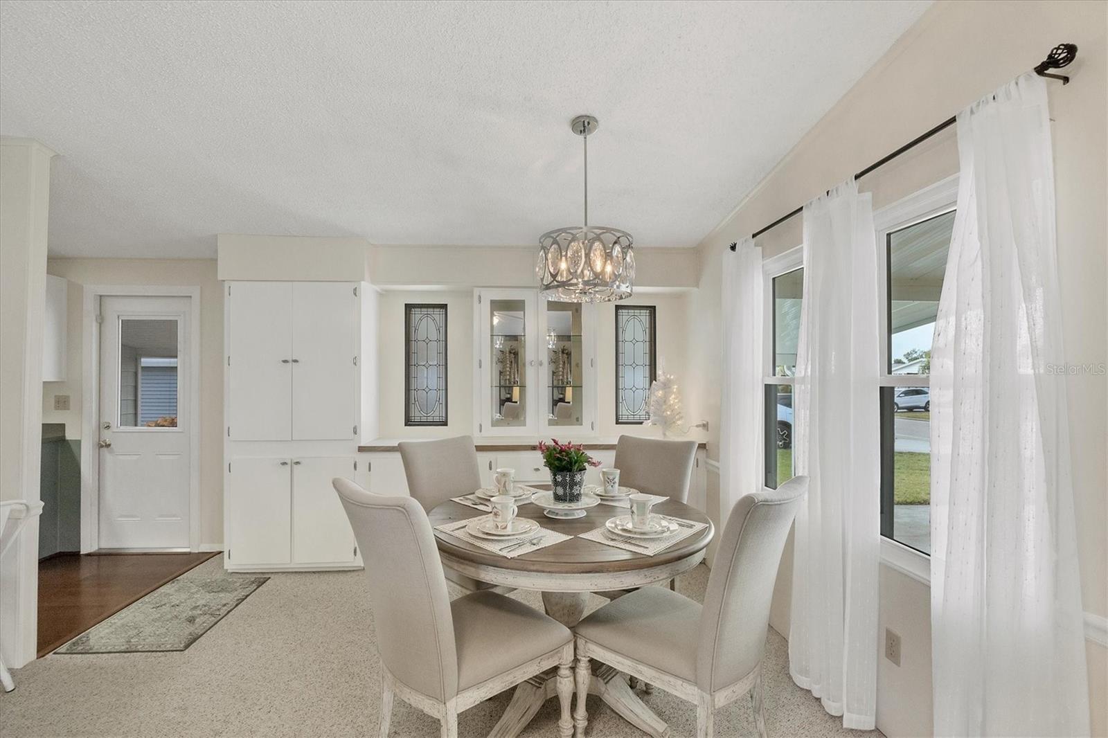 Image 17 of 47 For 827 Tangerine Woods Boulevard