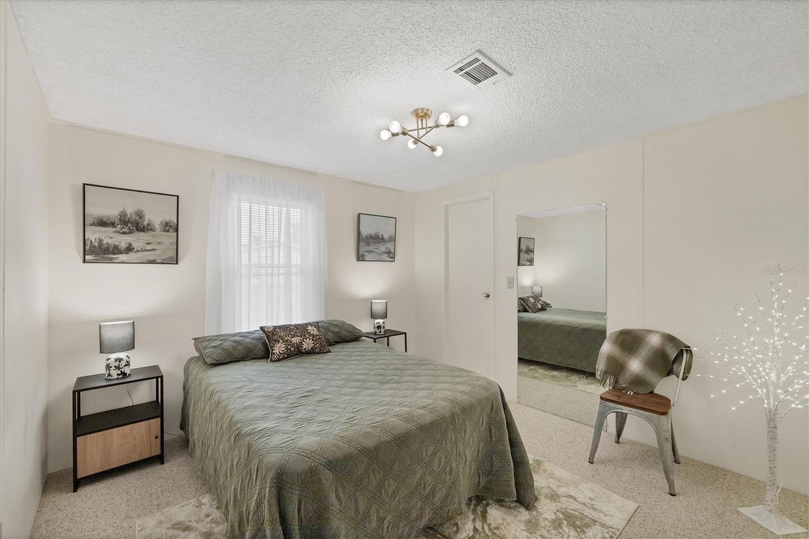 Image 24 of 47 For 827 Tangerine Woods Boulevard