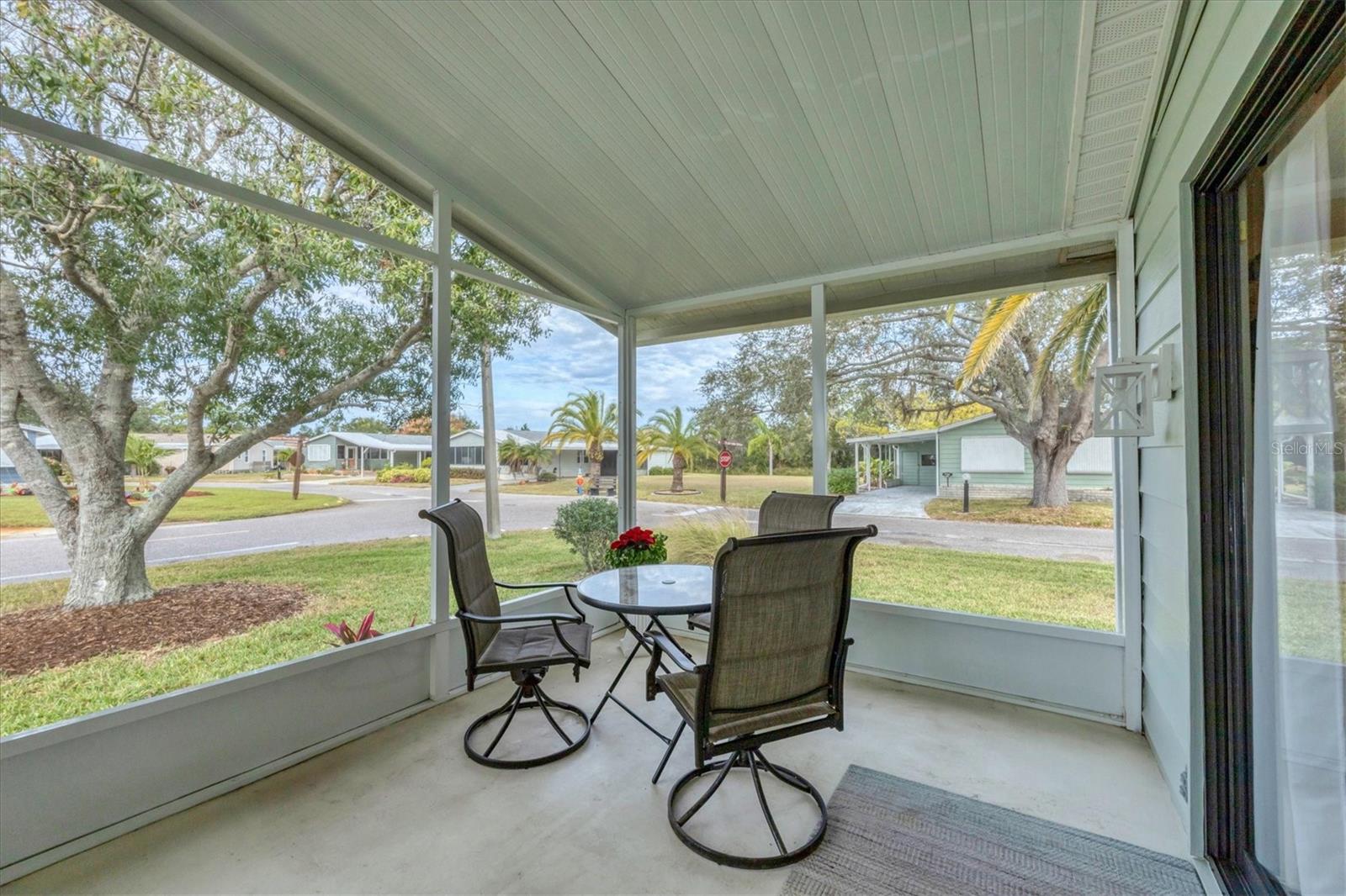 Image 28 of 47 For 827 Tangerine Woods Boulevard