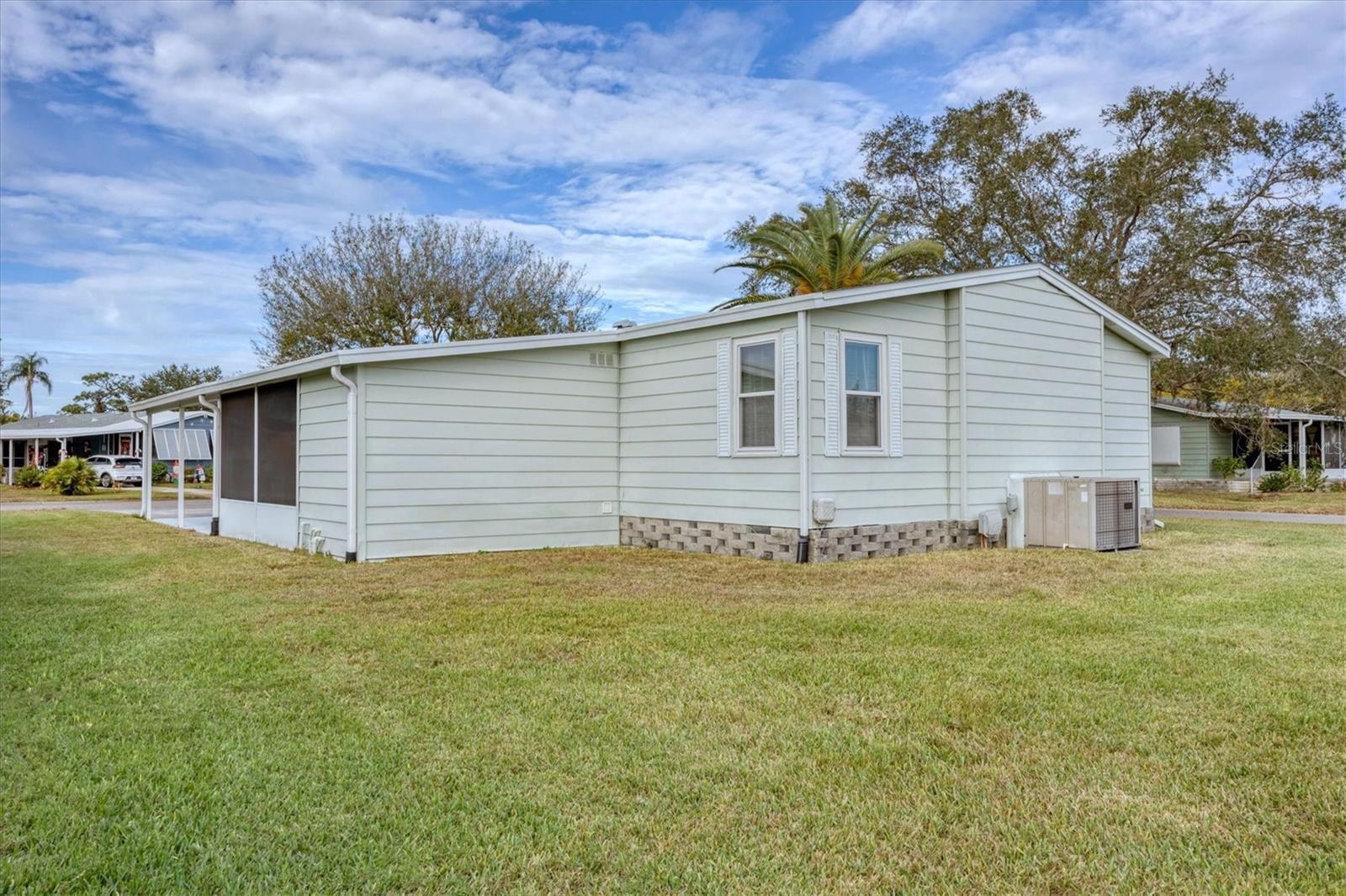 Image 30 of 47 For 827 Tangerine Woods Boulevard