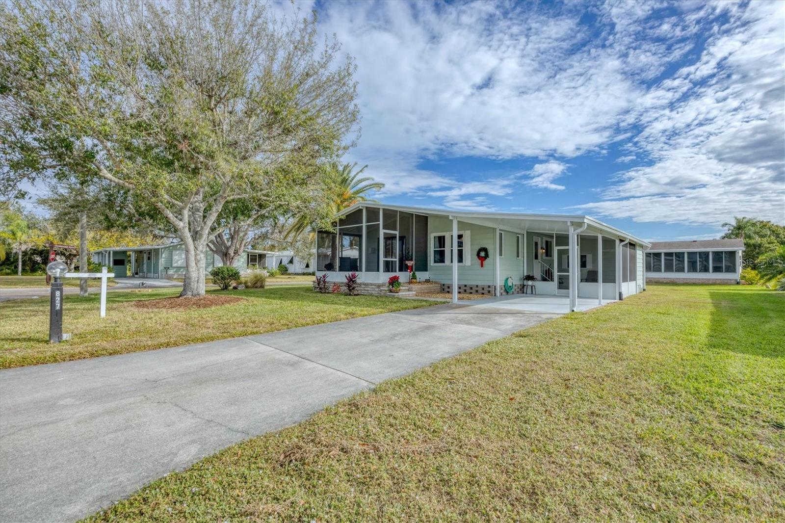 Image 4 of 47 For 827 Tangerine Woods Boulevard