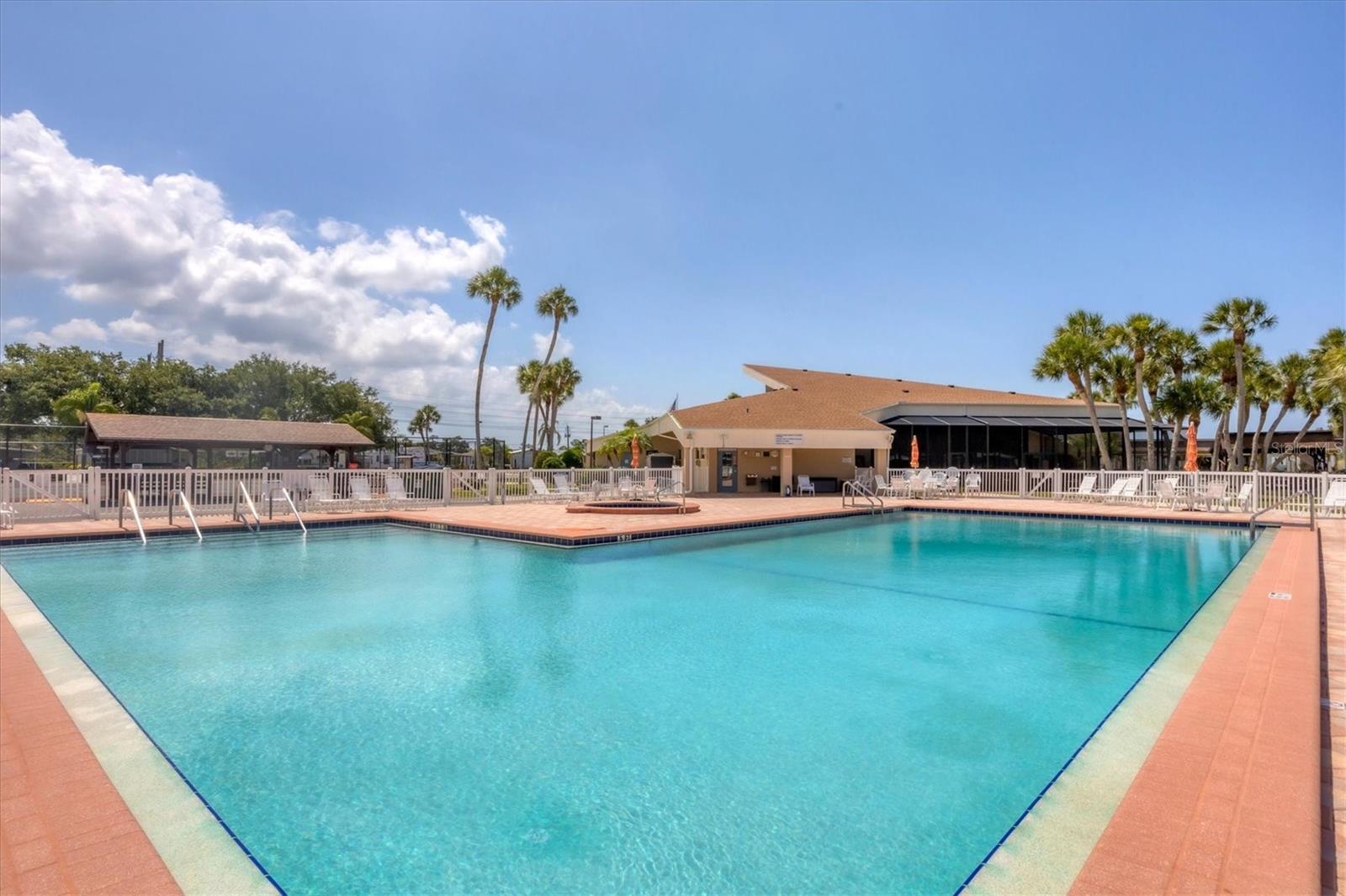 Image 41 of 47 For 827 Tangerine Woods Boulevard