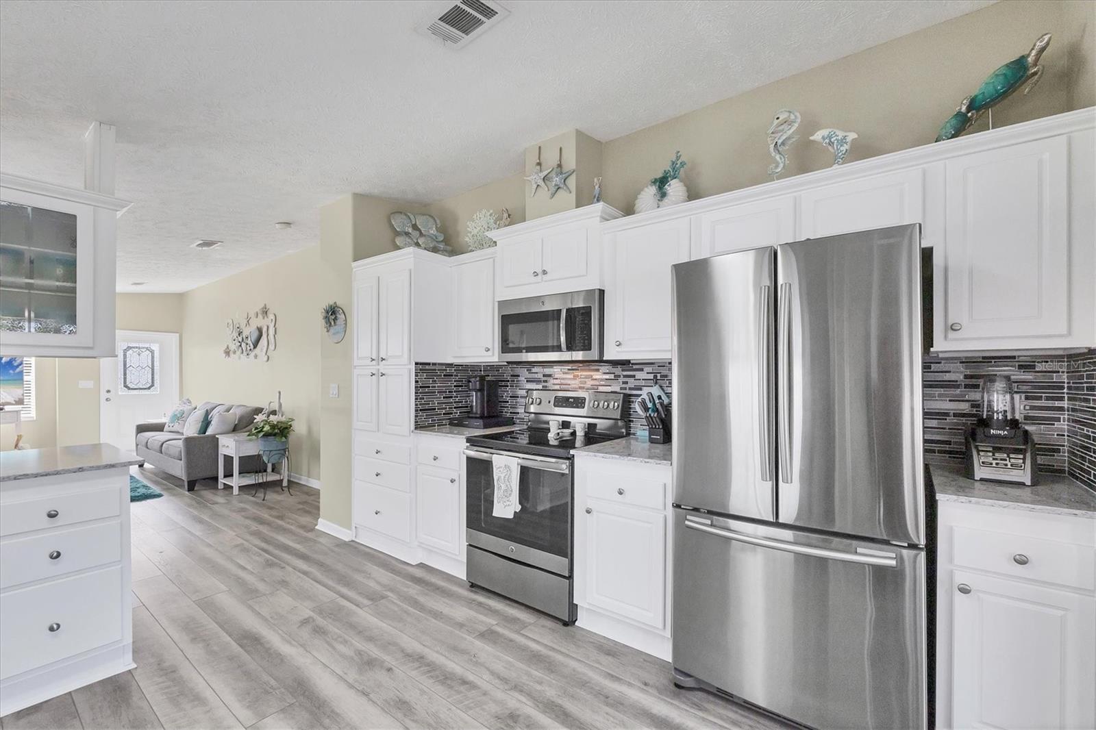 Image 16 of 38 For 9086 Pinehaven Way