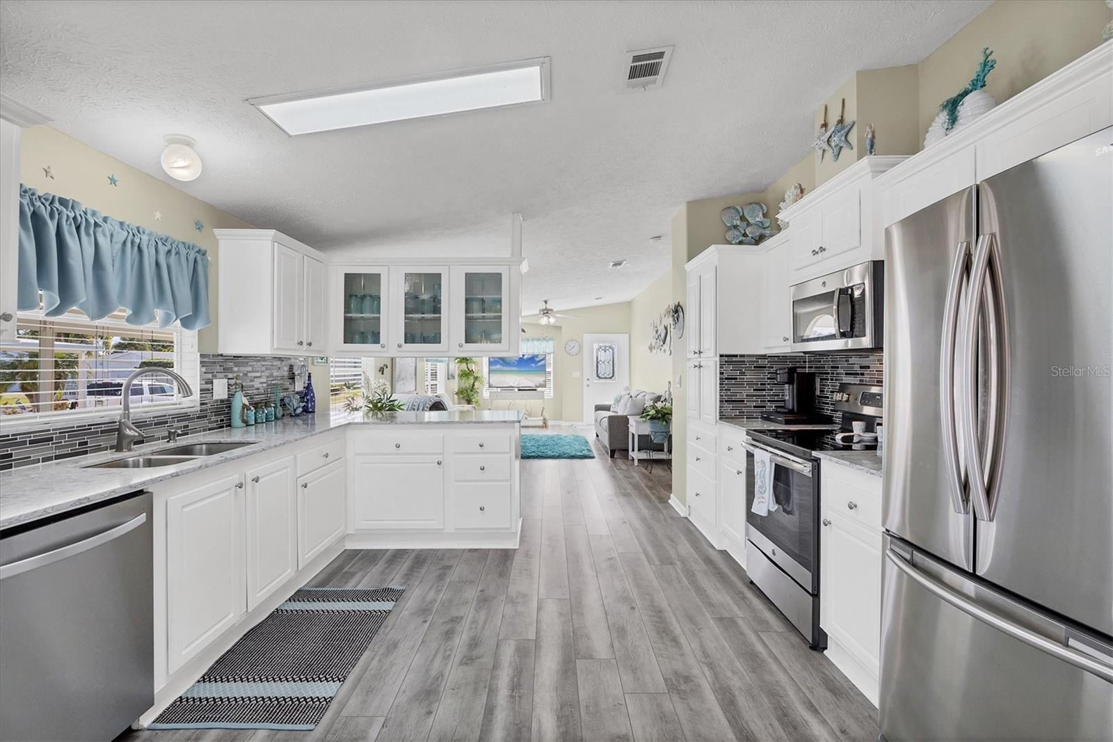 Image 18 of 38 For 9086 Pinehaven Way