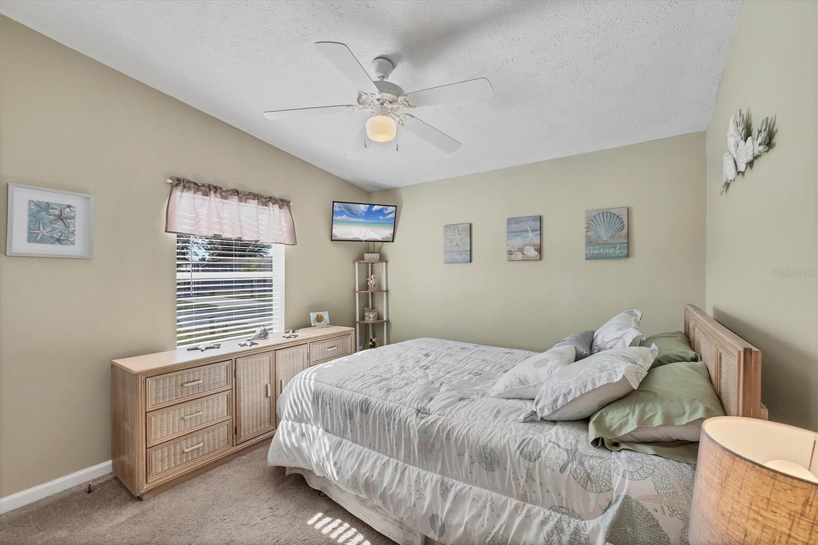 Image 25 of 38 For 9086 Pinehaven Way