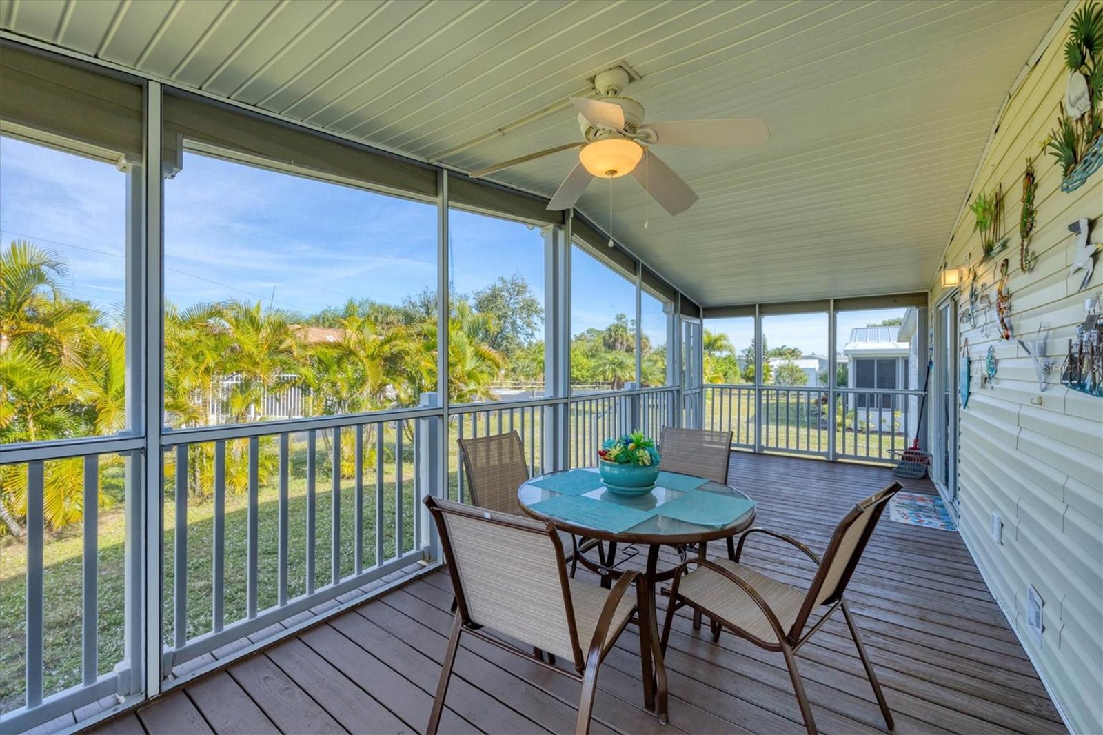 Image 29 of 38 For 9086 Pinehaven Way