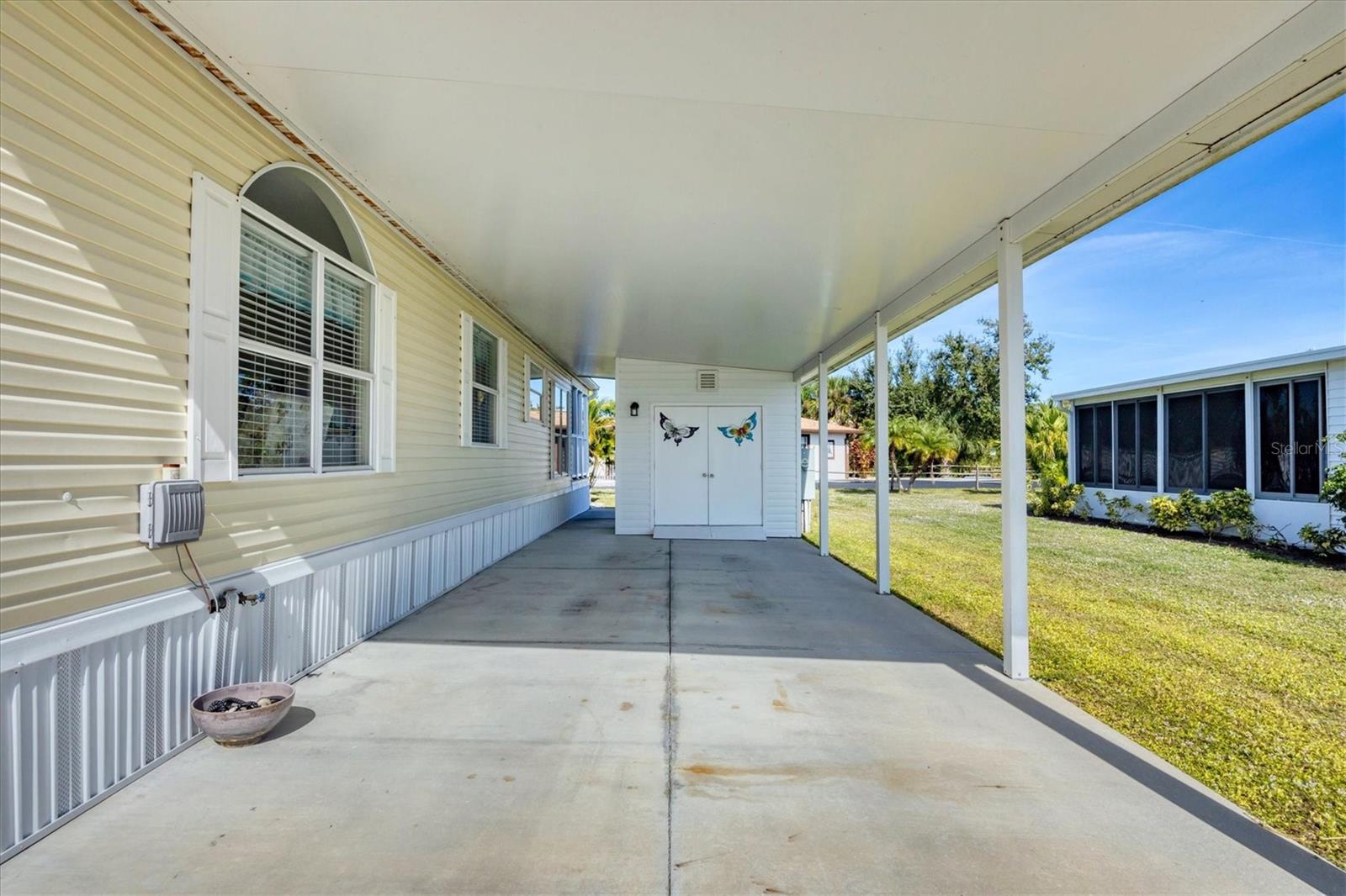 Image 30 of 38 For 9086 Pinehaven Way