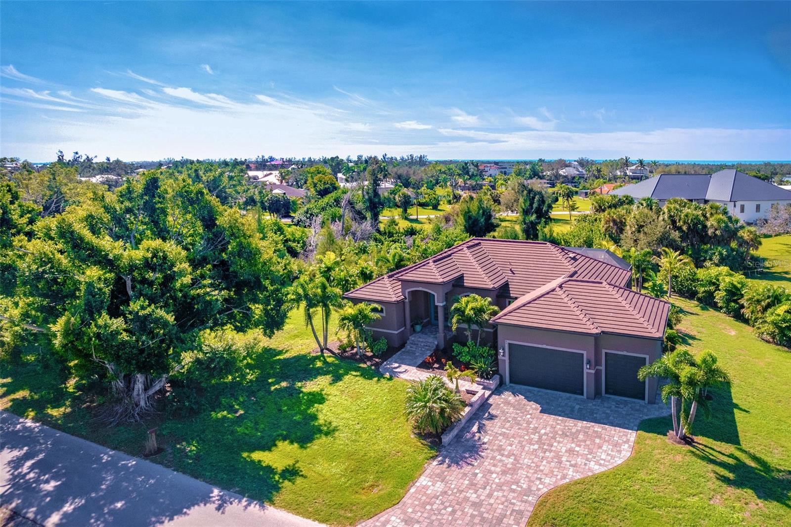 Image 2 of 53 For 85 Spaniards Road