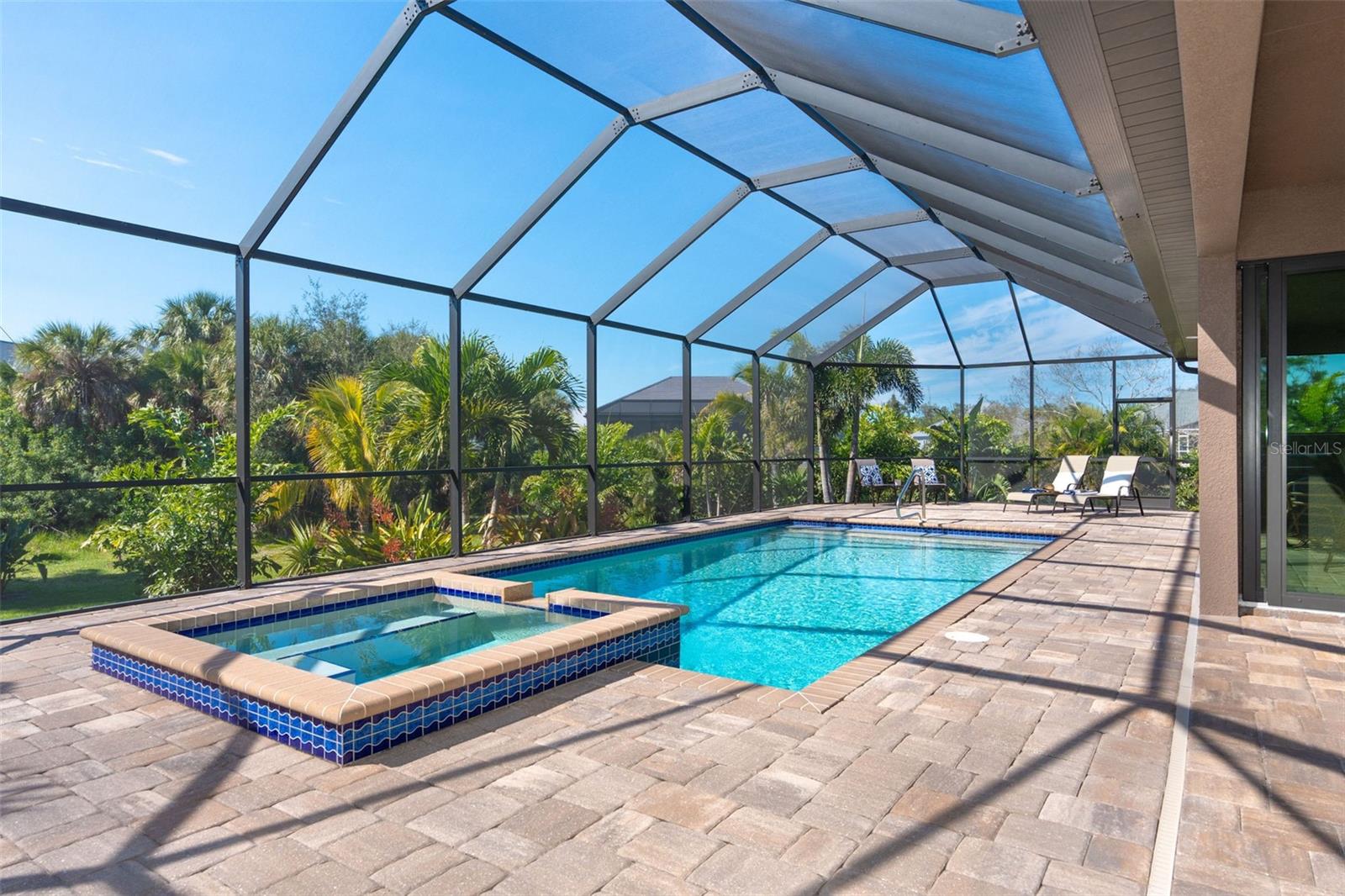 Image 22 of 53 For 85 Spaniards Road