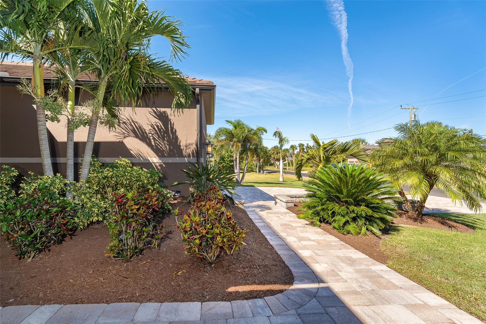 Image 43 of 53 For 85 Spaniards Road