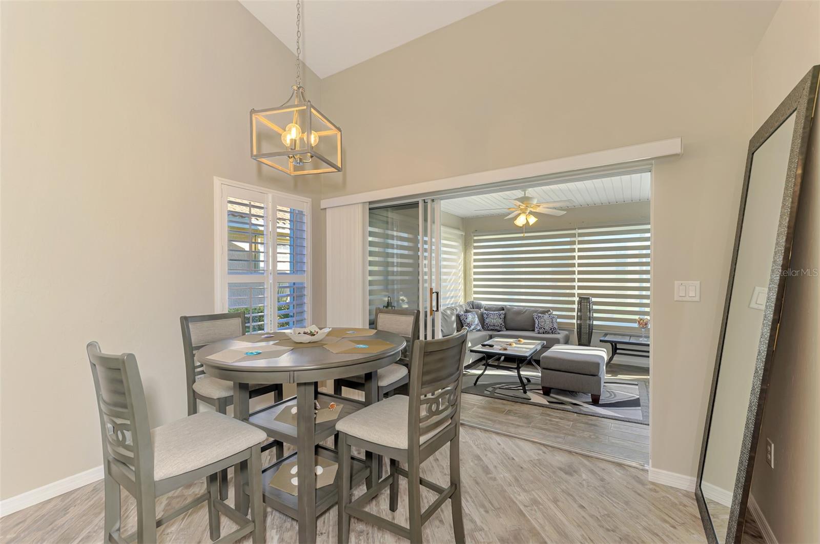 Image 18 of 69 For 8377 Parkside Drive