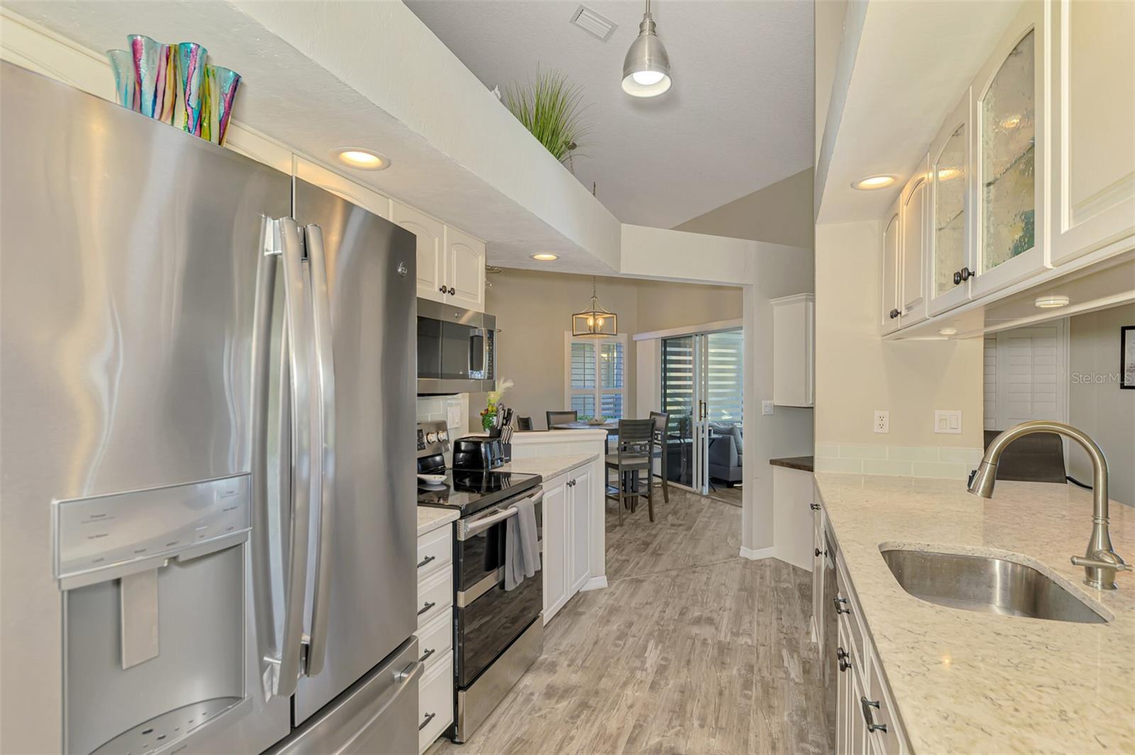 Image 19 of 69 For 8377 Parkside Drive