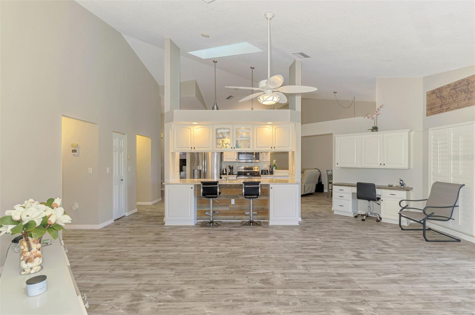 Image 22 of 69 For 8377 Parkside Drive