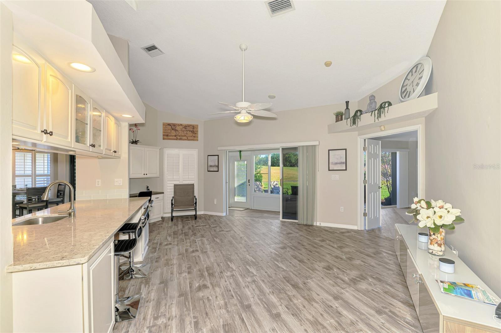 Image 23 of 69 For 8377 Parkside Drive