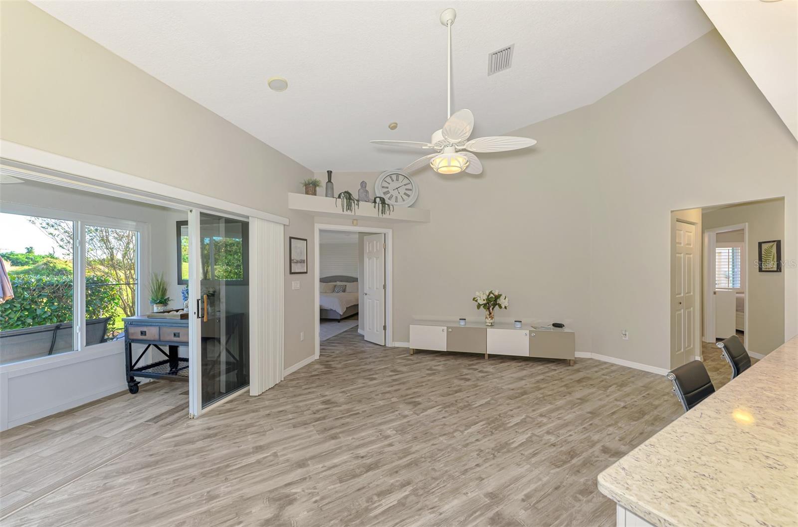 Image 32 of 69 For 8377 Parkside Drive