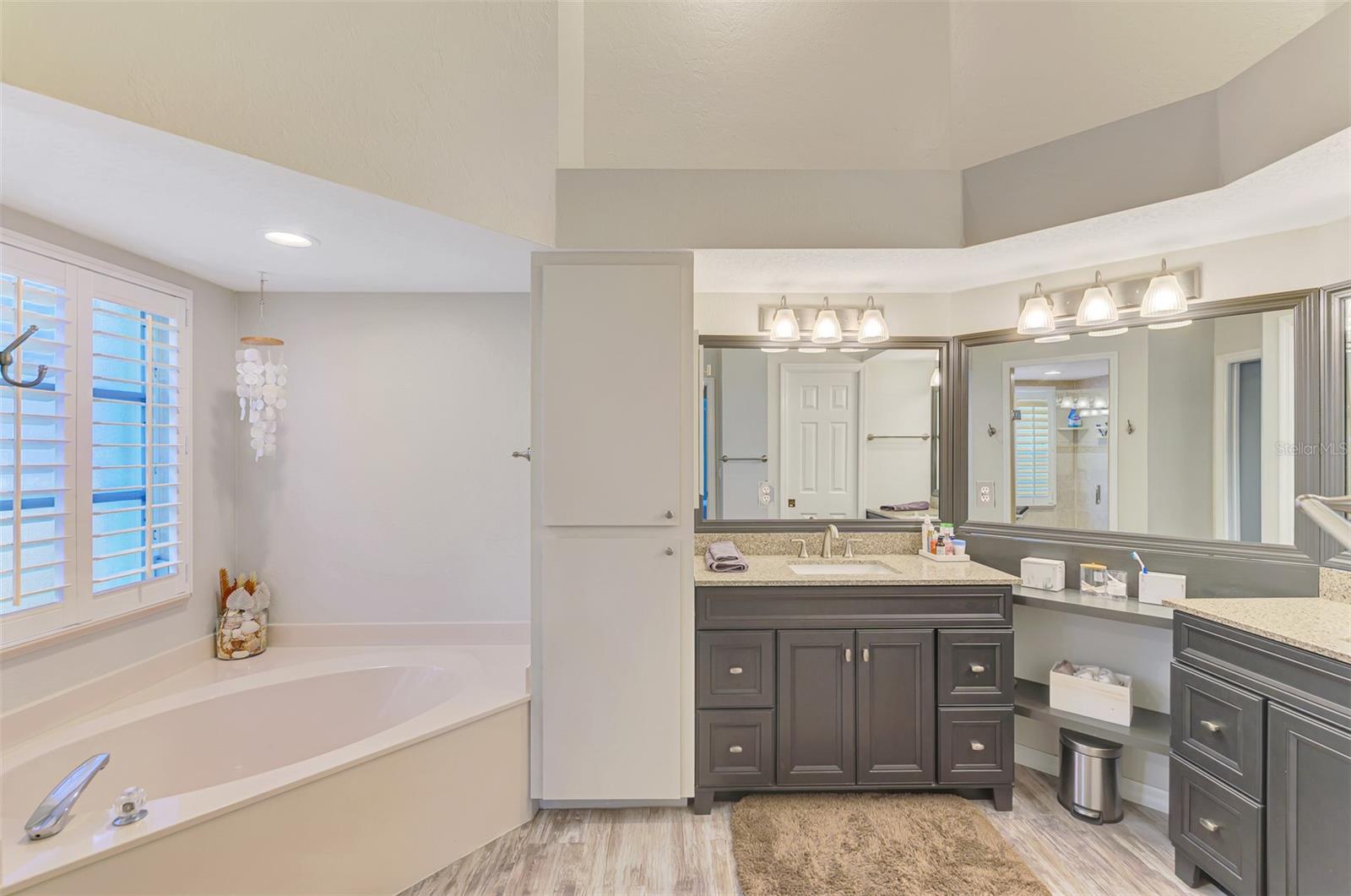 Image 43 of 69 For 8377 Parkside Drive