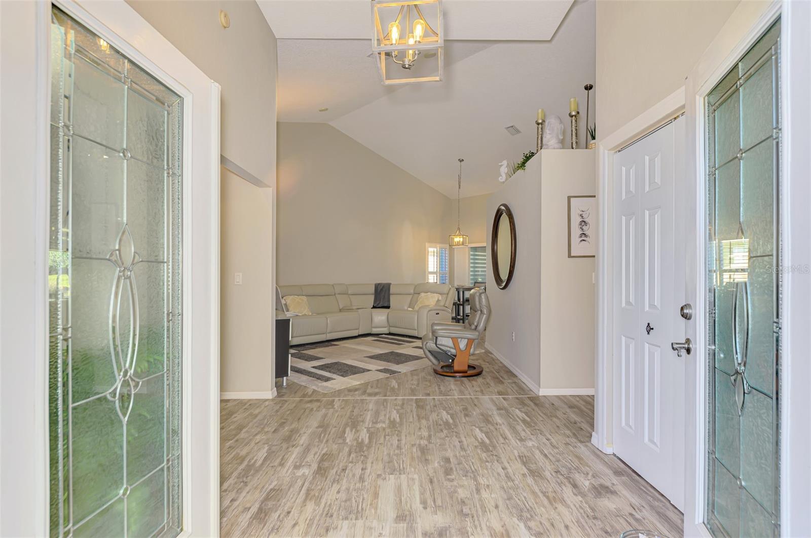 Image 6 of 69 For 8377 Parkside Drive