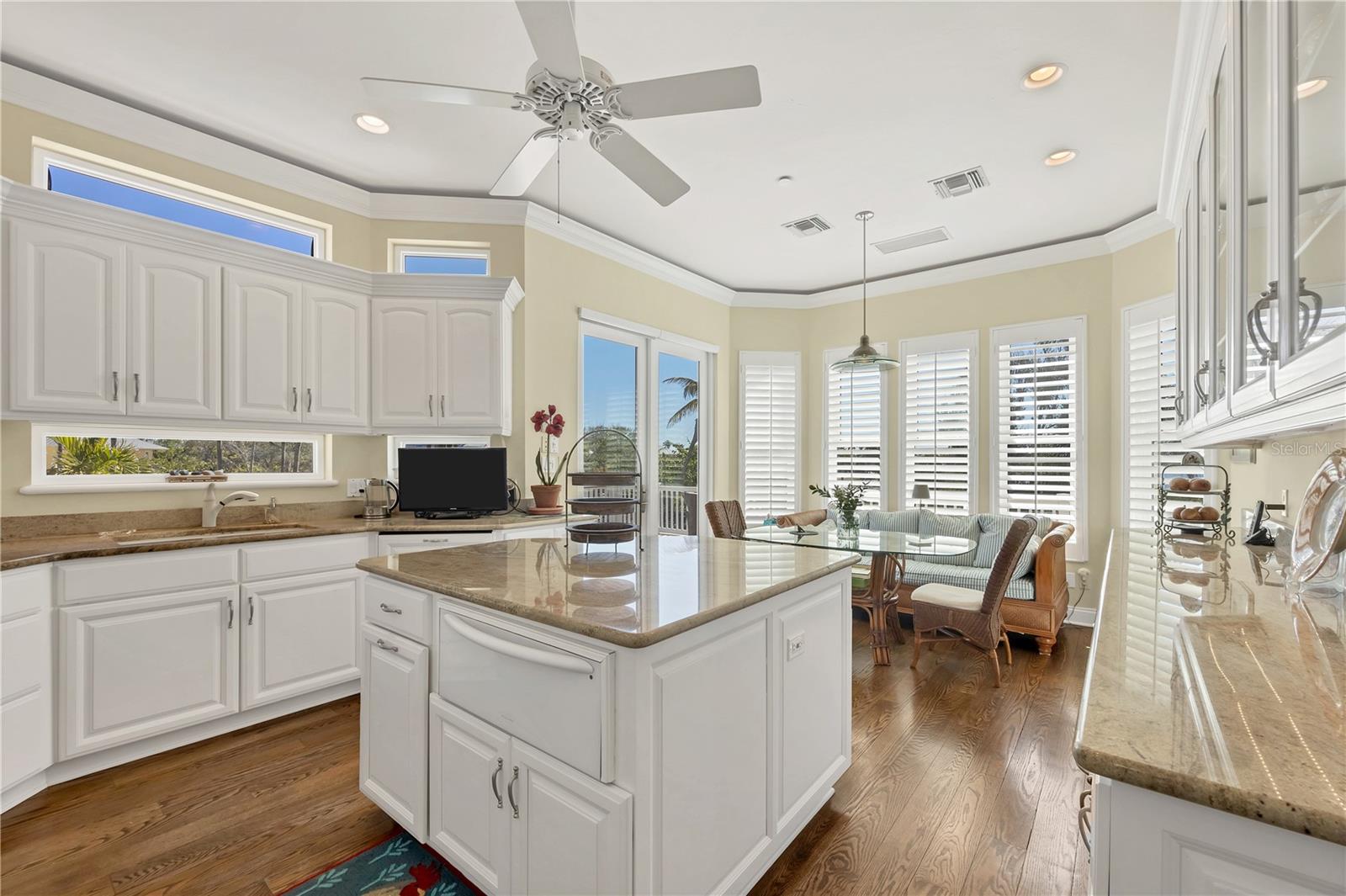 Image 16 of 55 For 16251 Sunset Pines Circle